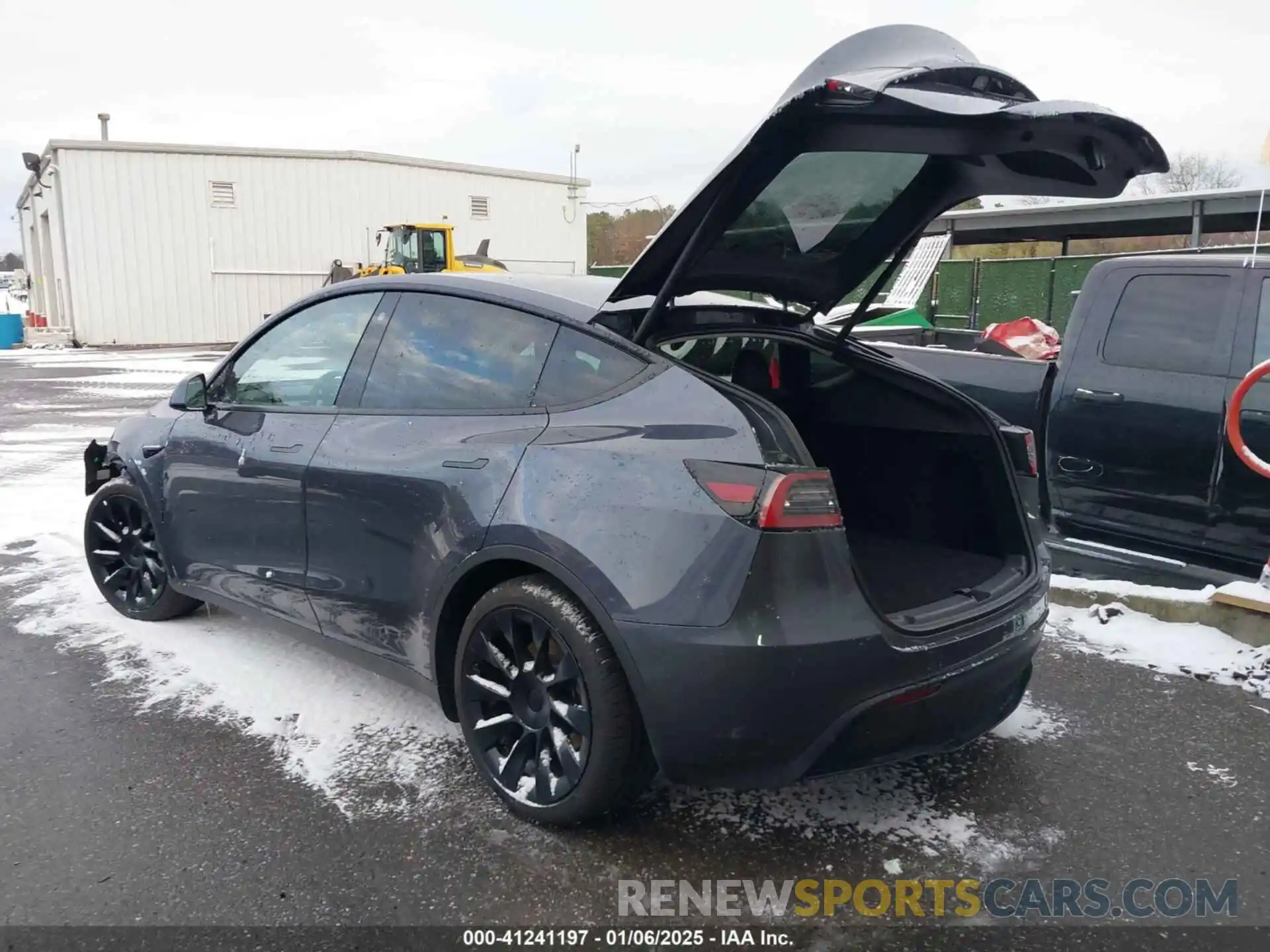 3 Photograph of a damaged car 7SAYGDEE9PF756581 TESLA MODEL Y 2023