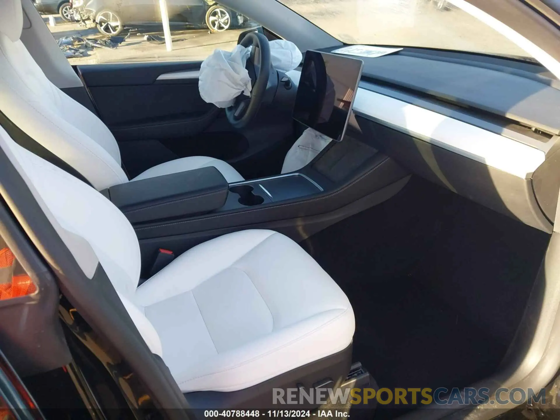 5 Photograph of a damaged car 7SAYGDEE9PF787698 TESLA MODEL Y 2023