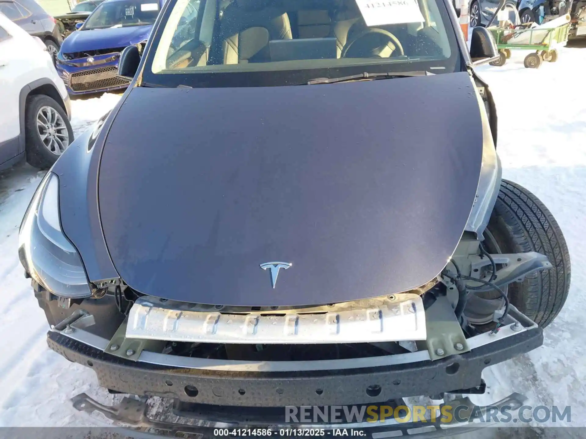 10 Photograph of a damaged car 7SAYGDEE9PF788320 TESLA MODEL Y 2023