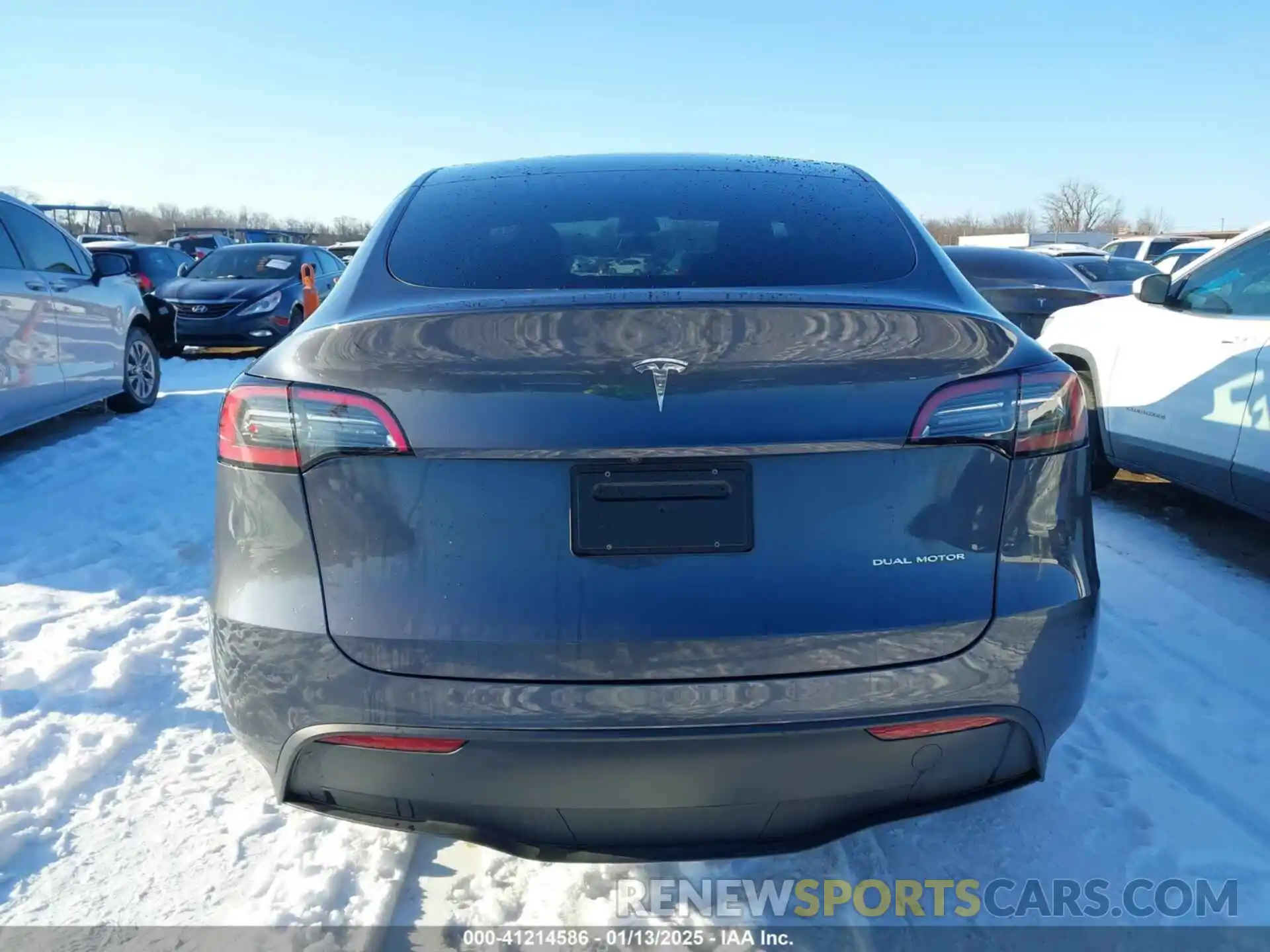 16 Photograph of a damaged car 7SAYGDEE9PF788320 TESLA MODEL Y 2023