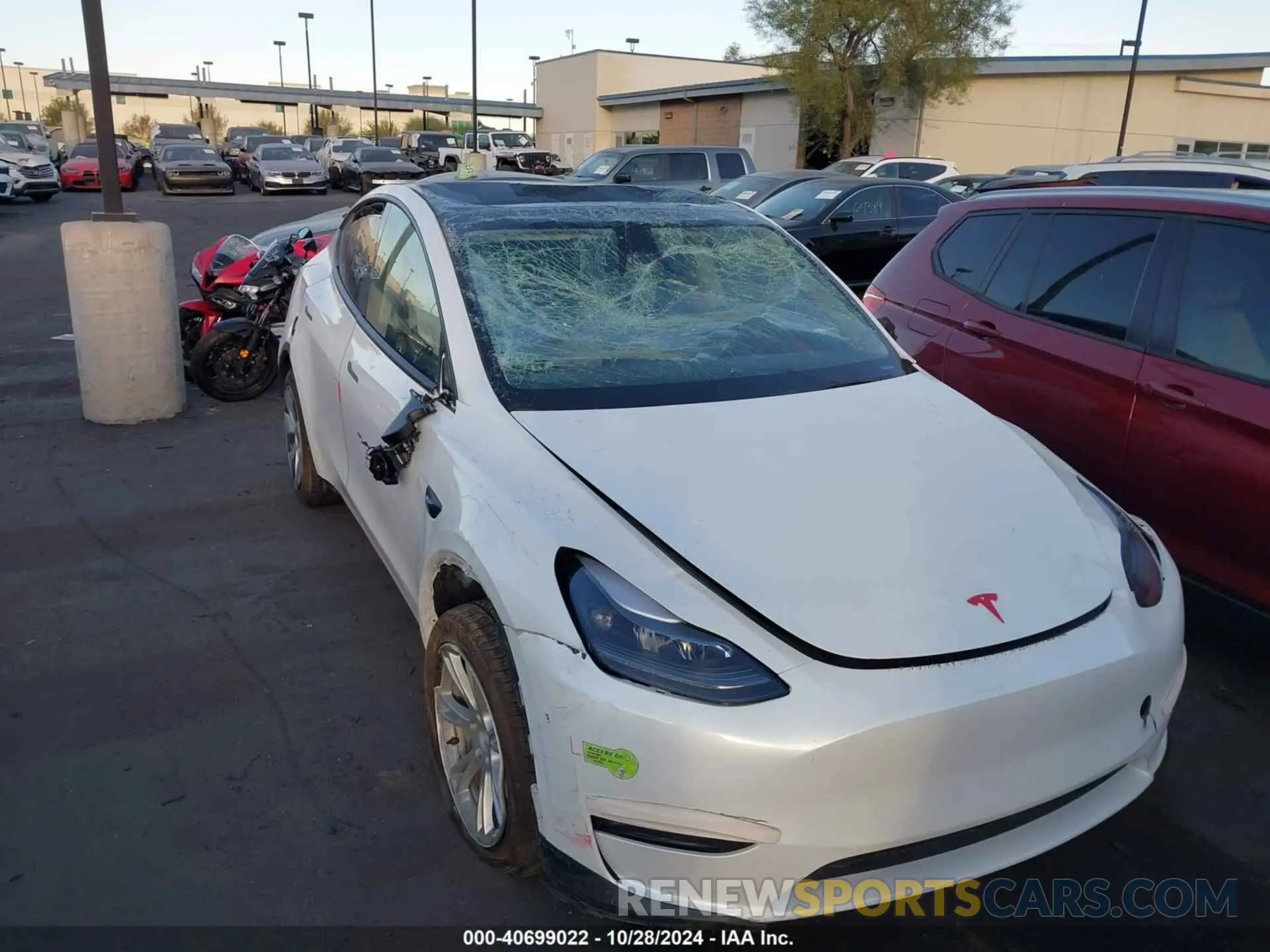 6 Photograph of a damaged car 7SAYGDEE9PF806749 TESLA MODEL Y 2023