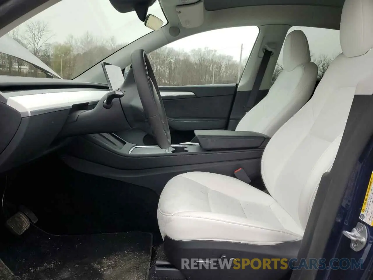 7 Photograph of a damaged car 7SAYGDEE9PF810591 TESLA MODEL Y 2023