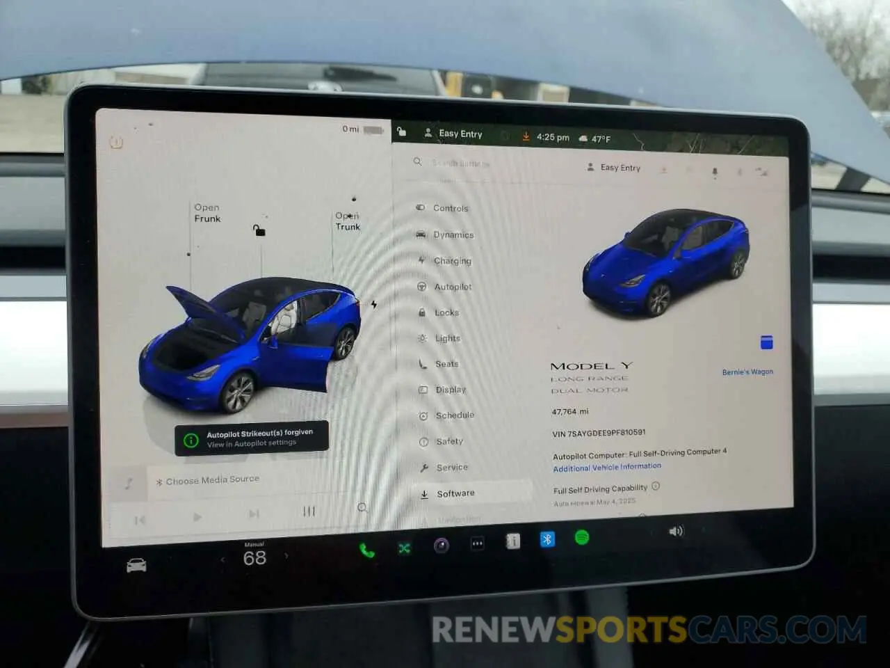9 Photograph of a damaged car 7SAYGDEE9PF810591 TESLA MODEL Y 2023