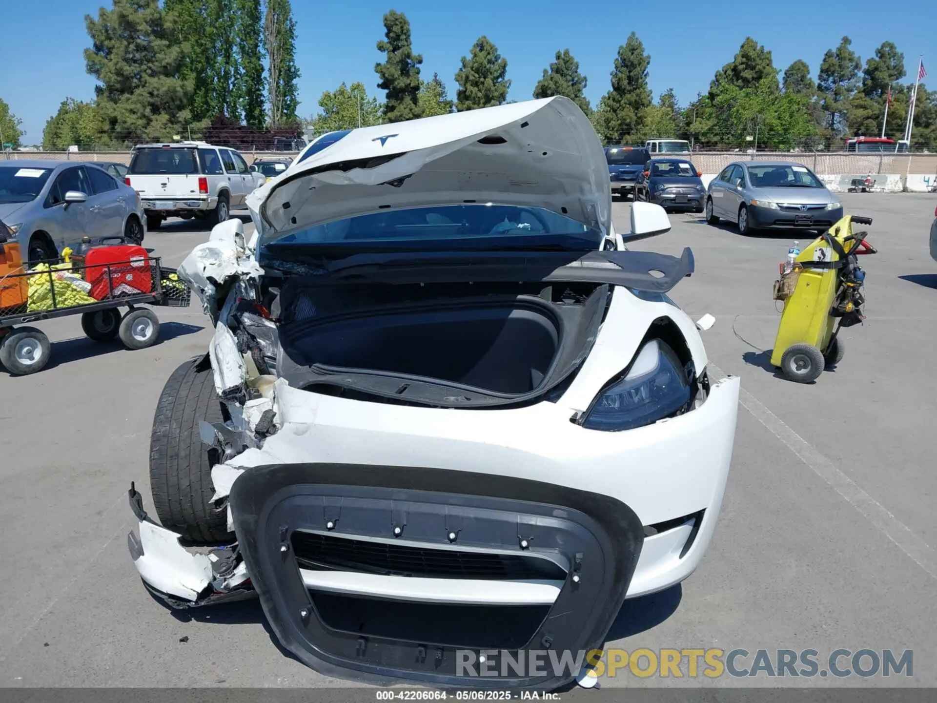 11 Photograph of a damaged car 7SAYGDEE9PF811580 TESLA MODEL Y 2023