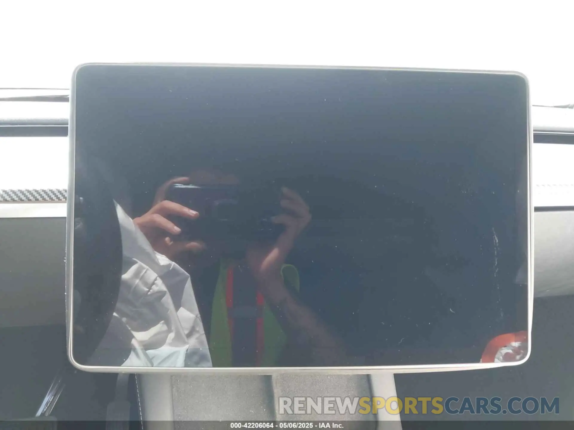 14 Photograph of a damaged car 7SAYGDEE9PF811580 TESLA MODEL Y 2023