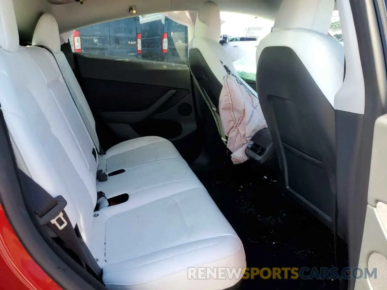 10 Photograph of a damaged car 7SAYGDEE9PF832221 TESLA MODEL Y 2023