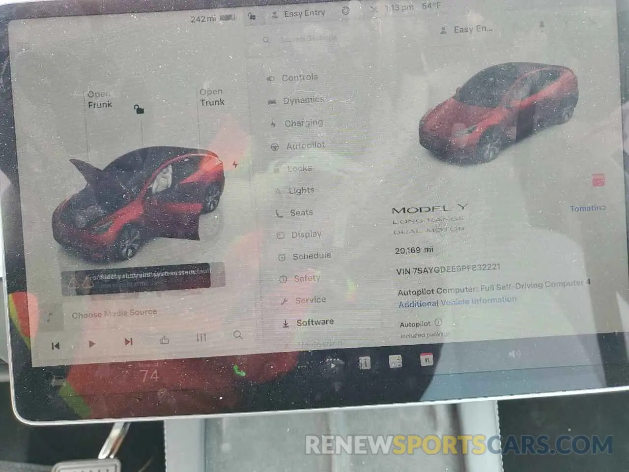 9 Photograph of a damaged car 7SAYGDEE9PF832221 TESLA MODEL Y 2023