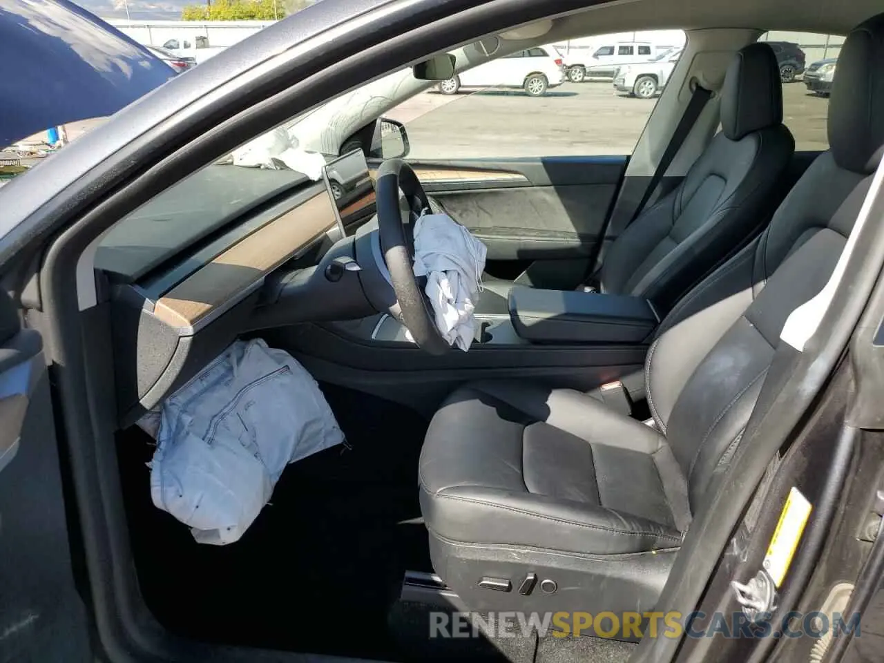 7 Photograph of a damaged car 7SAYGDEE9PF838911 TESLA MODEL Y 2023