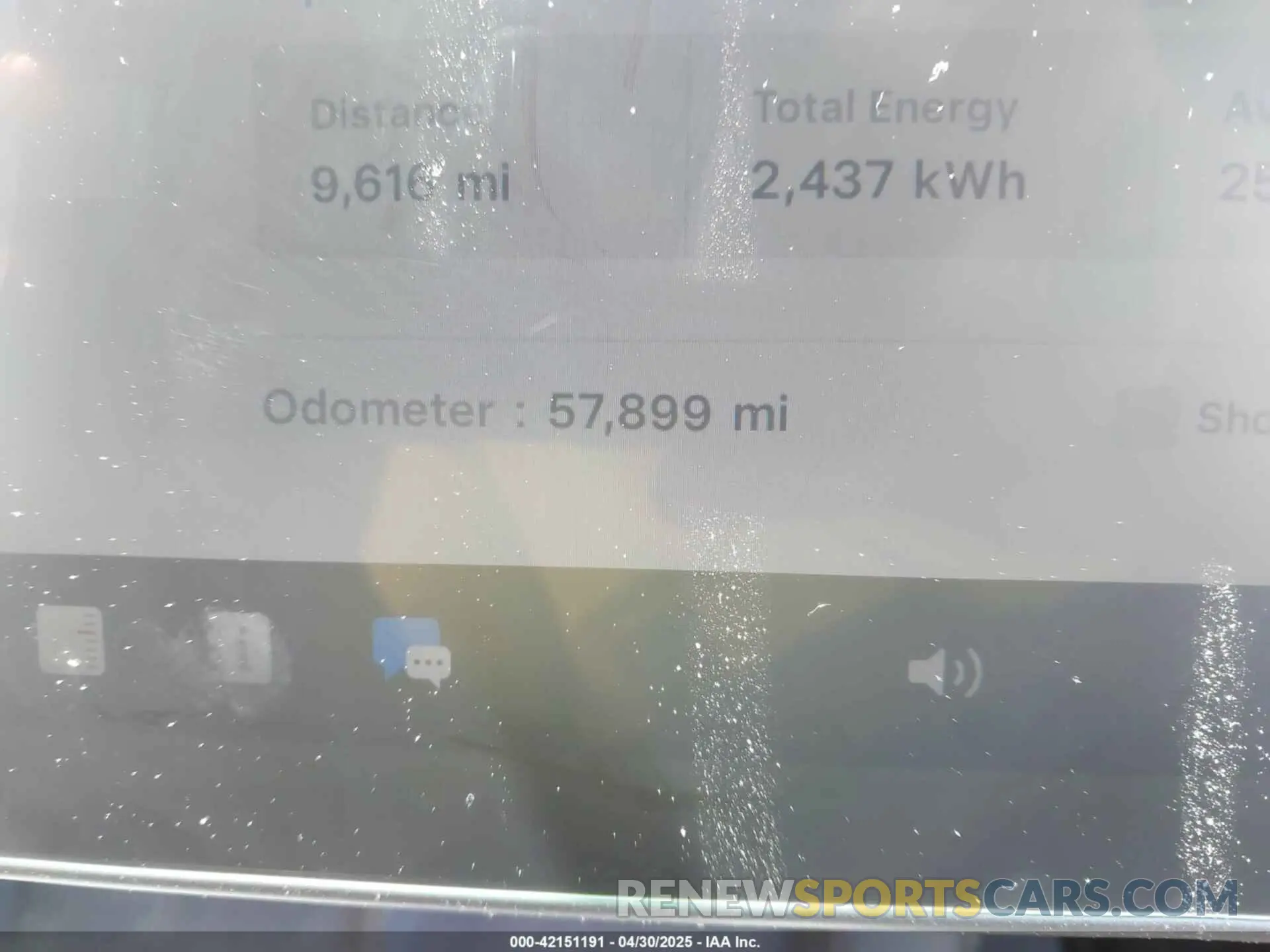 15 Photograph of a damaged car 7SAYGDEE9PF850881 TESLA MODEL Y 2023