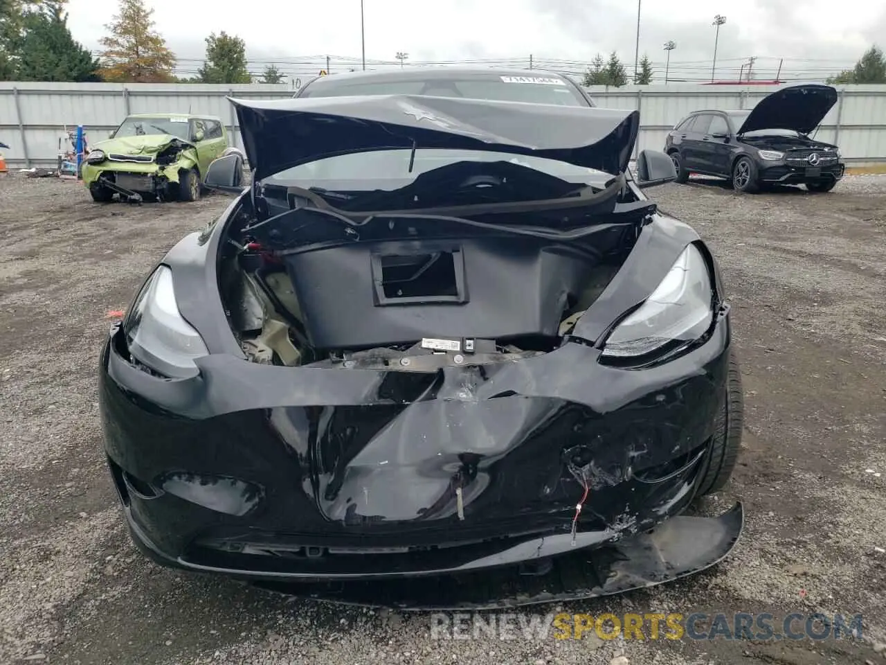 5 Photograph of a damaged car 7SAYGDEE9PF867955 TESLA MODEL Y 2023