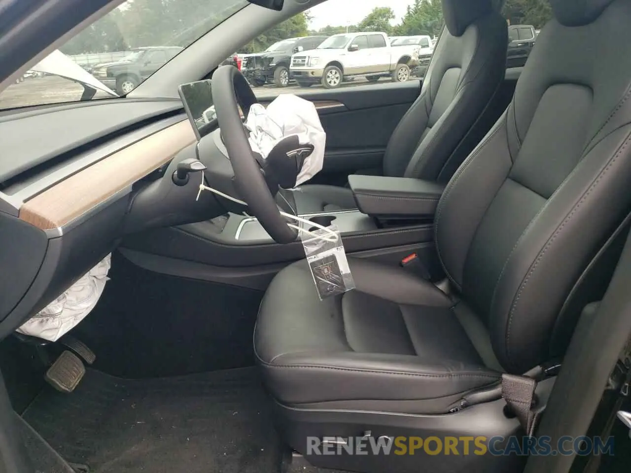 7 Photograph of a damaged car 7SAYGDEE9PF867955 TESLA MODEL Y 2023