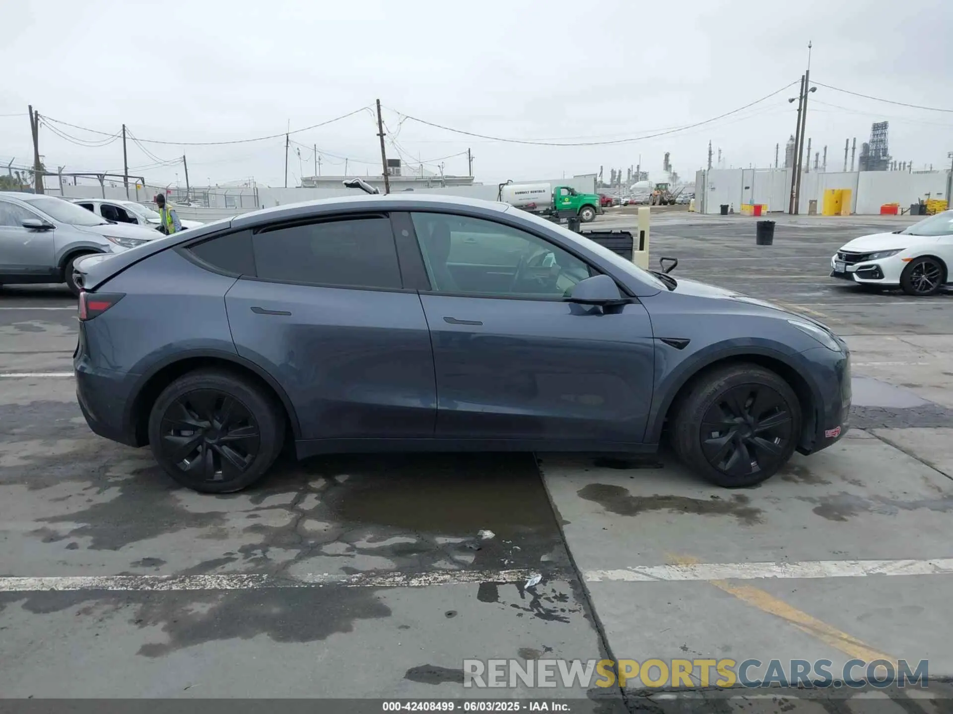 12 Photograph of a damaged car 7SAYGDEE9PF881001 TESLA MODEL Y 2023