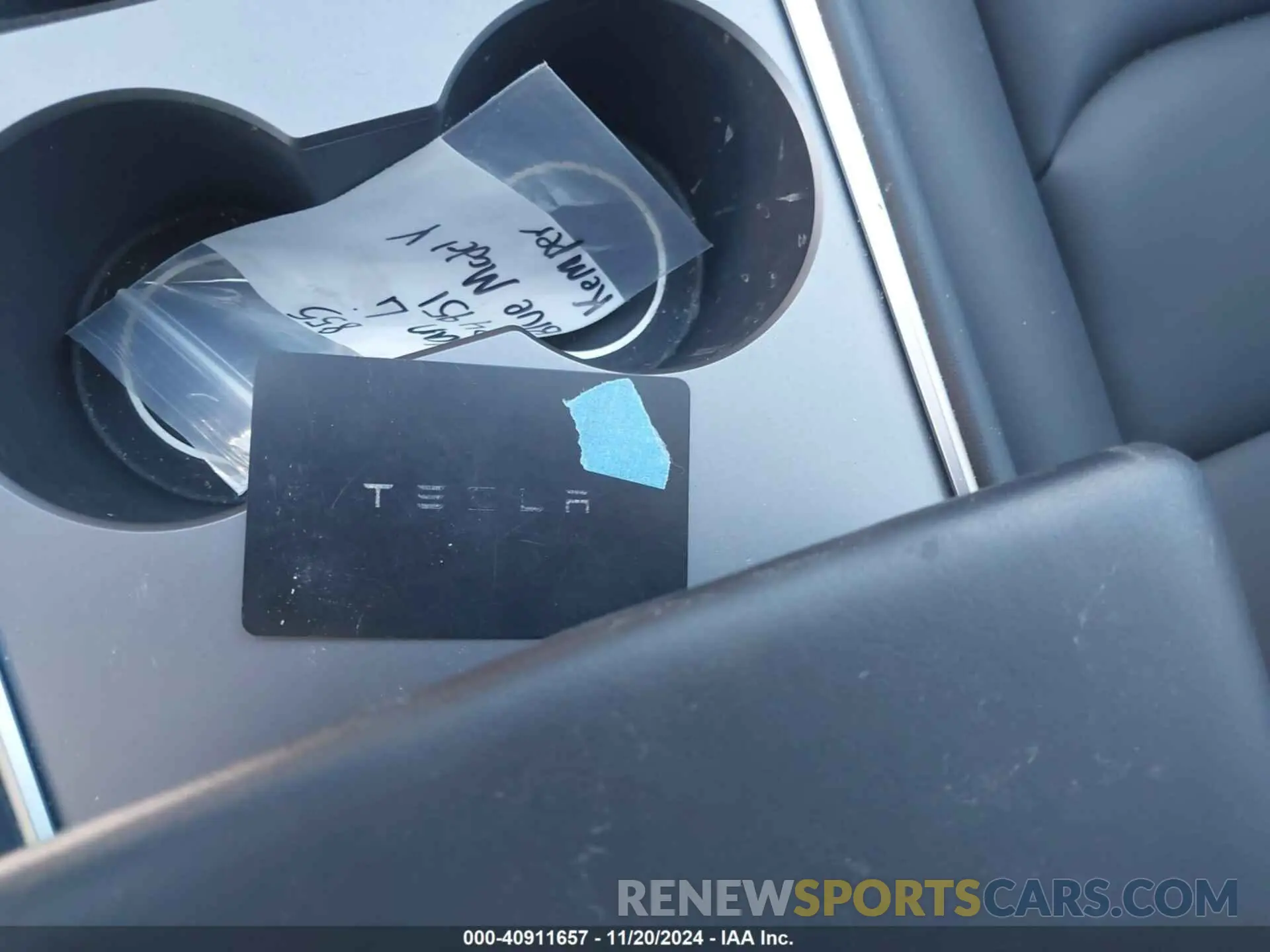 11 Photograph of a damaged car 7SAYGDEE9PF884951 TESLA MODEL Y 2023