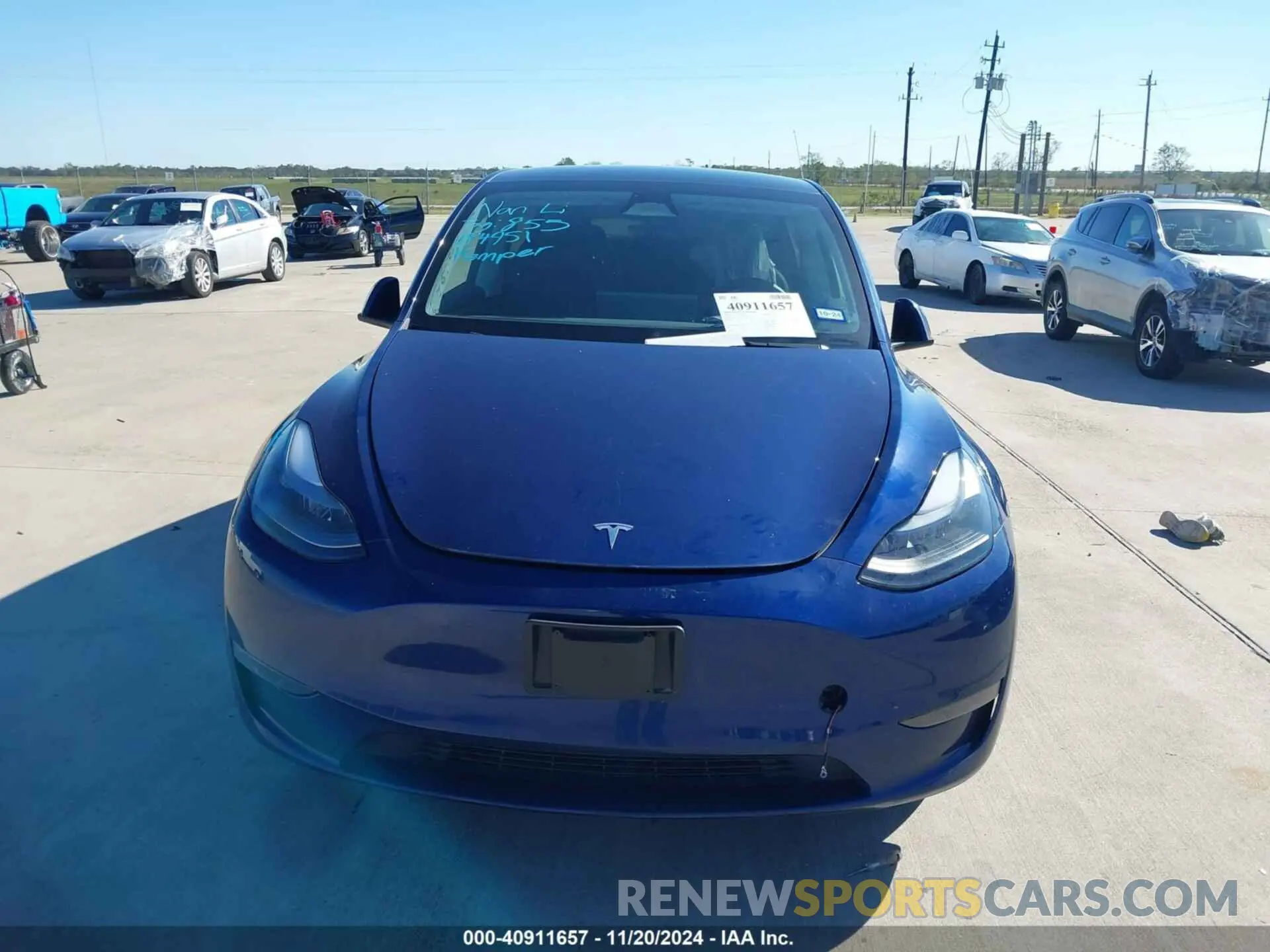 12 Photograph of a damaged car 7SAYGDEE9PF884951 TESLA MODEL Y 2023