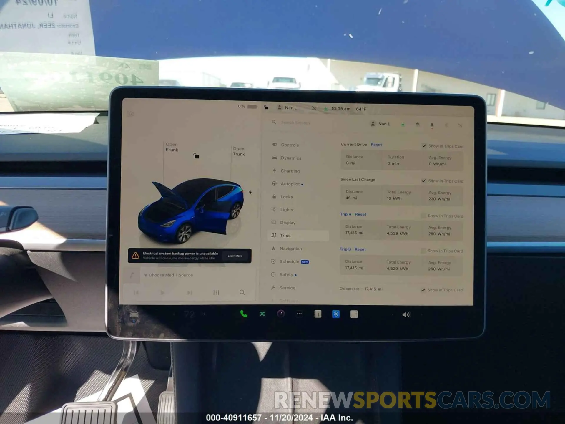 18 Photograph of a damaged car 7SAYGDEE9PF884951 TESLA MODEL Y 2023