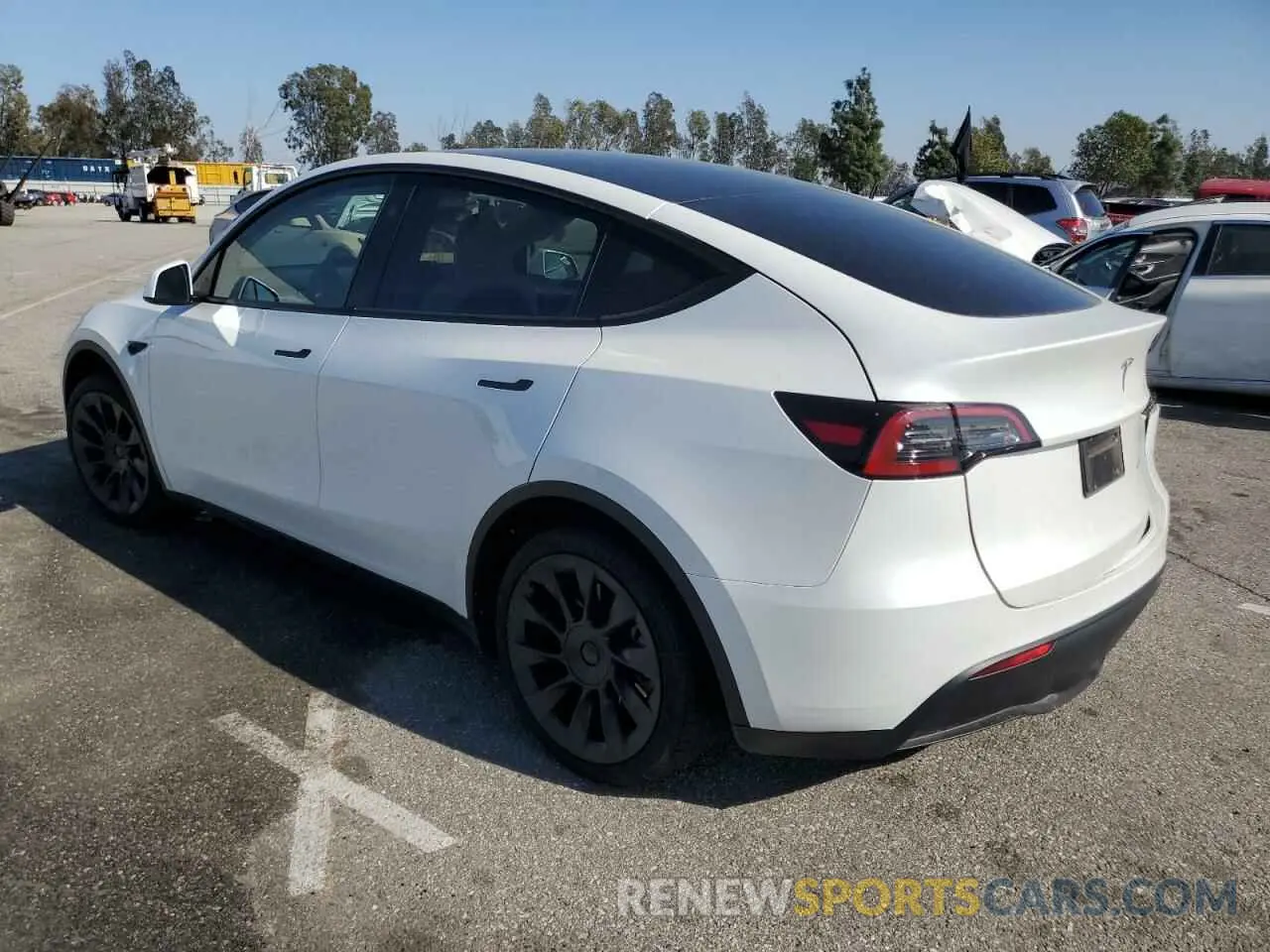 2 Photograph of a damaged car 7SAYGDEE9PF886313 TESLA MODEL Y 2023