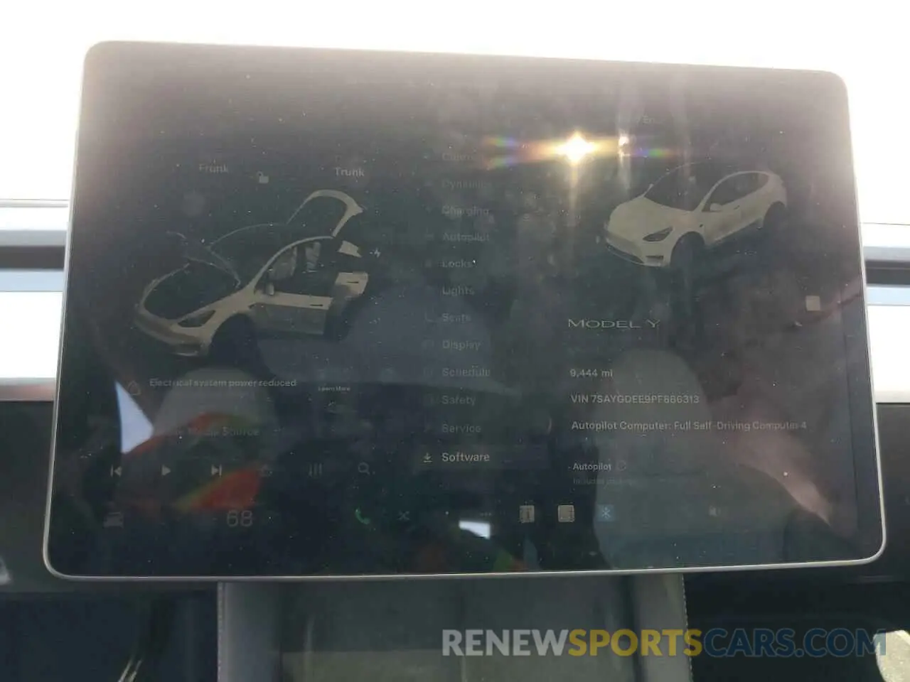 9 Photograph of a damaged car 7SAYGDEE9PF886313 TESLA MODEL Y 2023