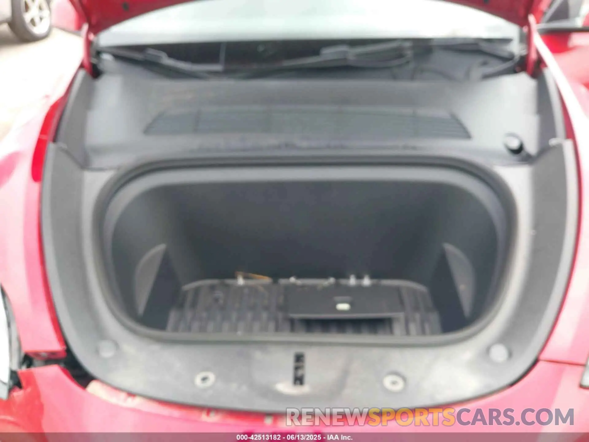10 Photograph of a damaged car 7SAYGDEE9PF886439 TESLA MODEL Y 2023