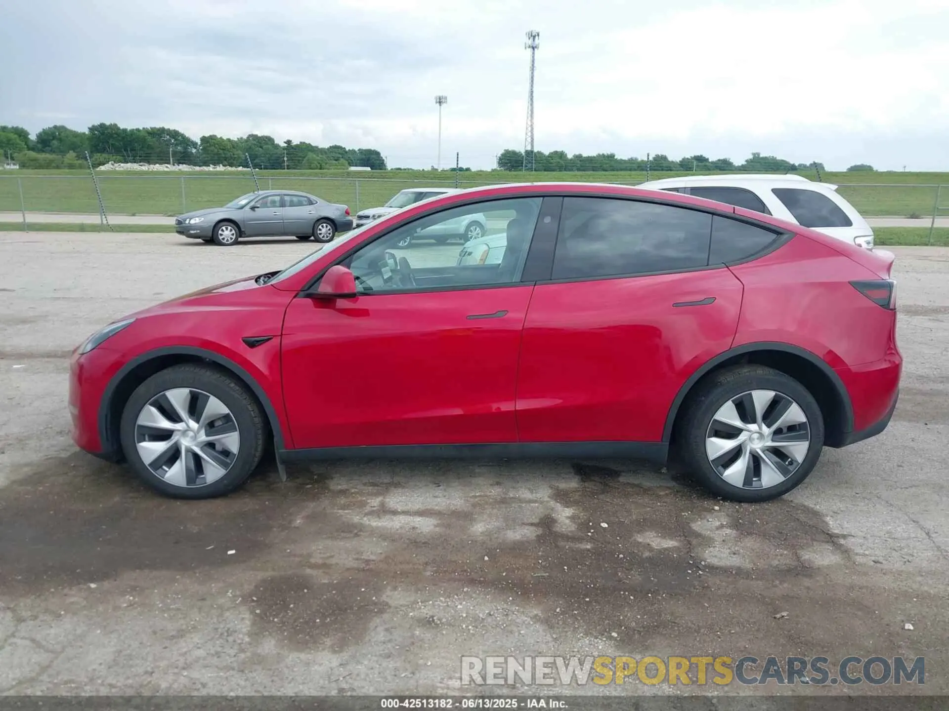 14 Photograph of a damaged car 7SAYGDEE9PF886439 TESLA MODEL Y 2023