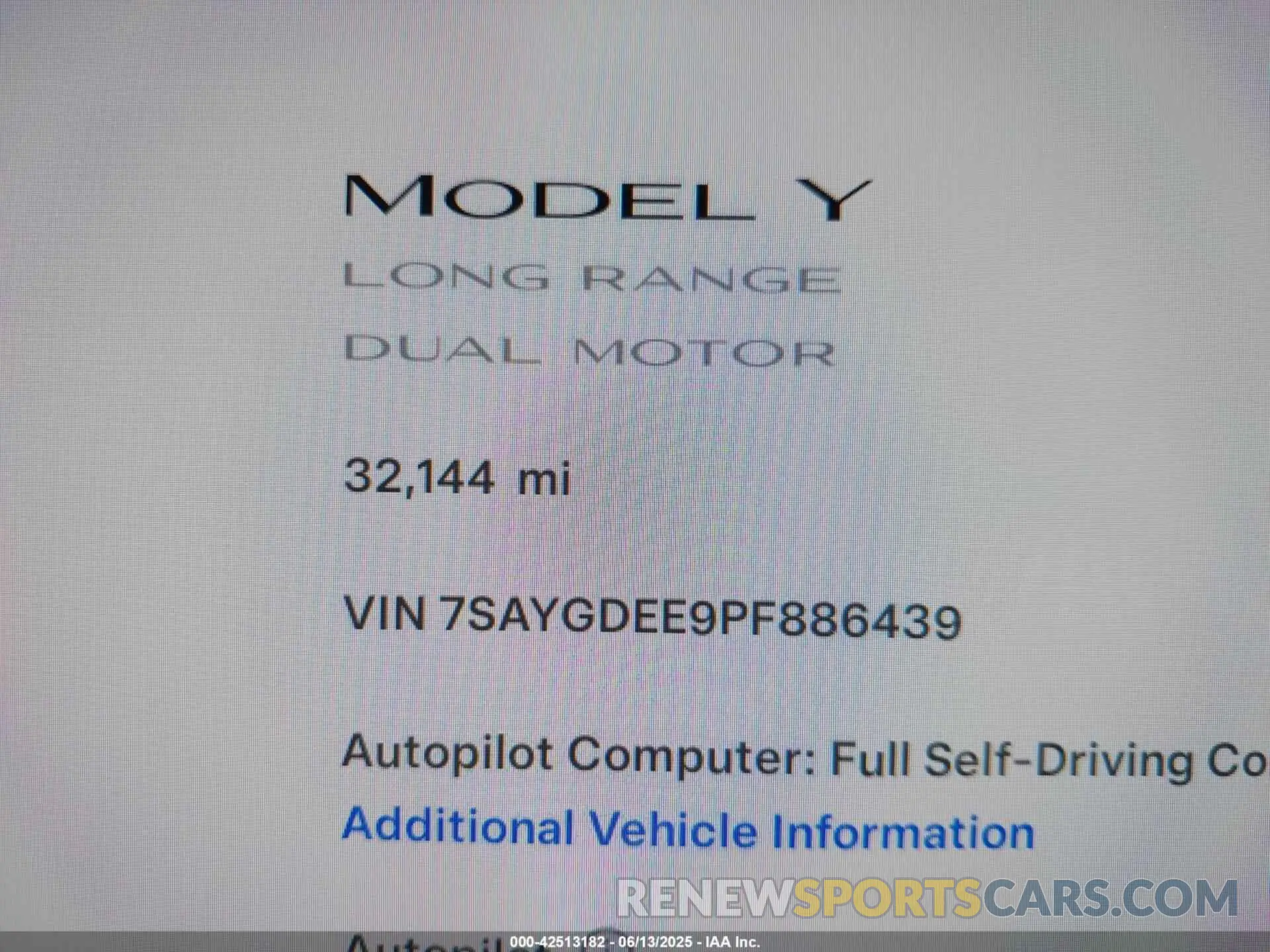 15 Photograph of a damaged car 7SAYGDEE9PF886439 TESLA MODEL Y 2023