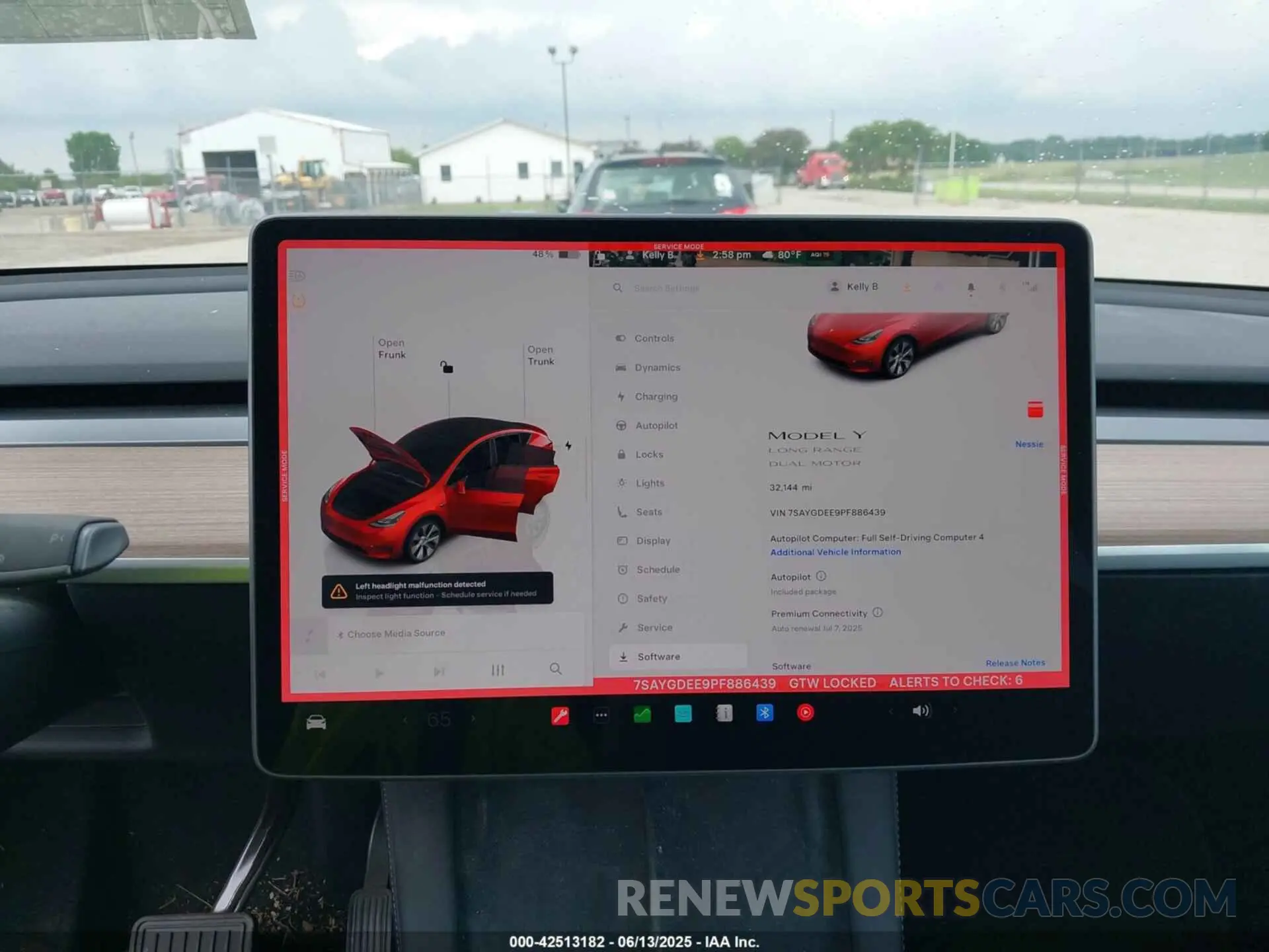 18 Photograph of a damaged car 7SAYGDEE9PF886439 TESLA MODEL Y 2023