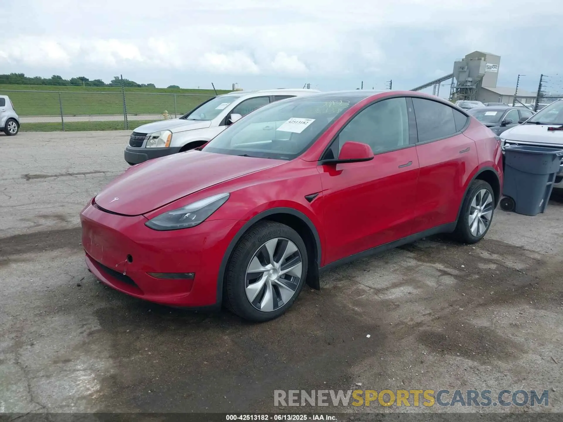 2 Photograph of a damaged car 7SAYGDEE9PF886439 TESLA MODEL Y 2023