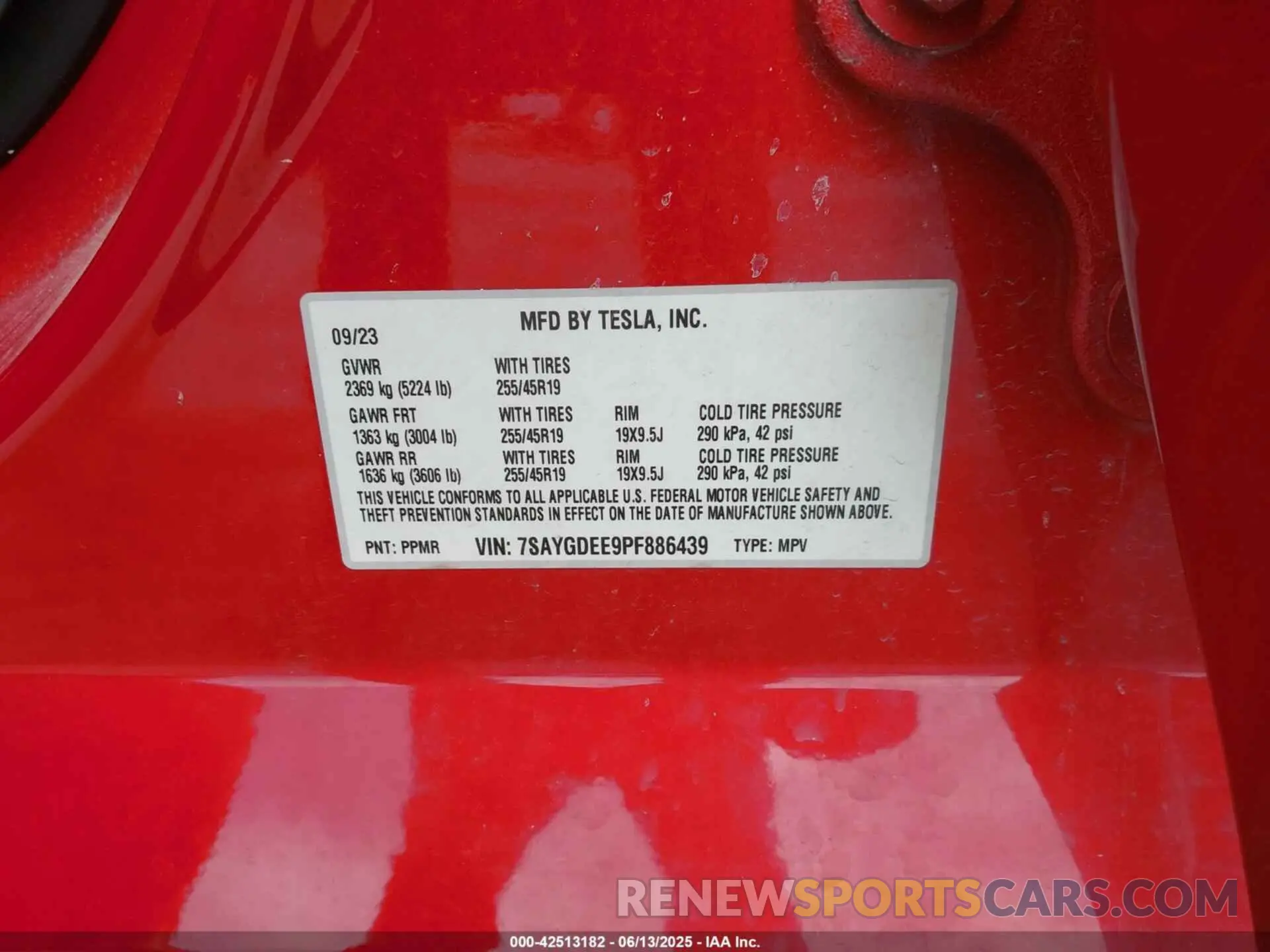 9 Photograph of a damaged car 7SAYGDEE9PF886439 TESLA MODEL Y 2023