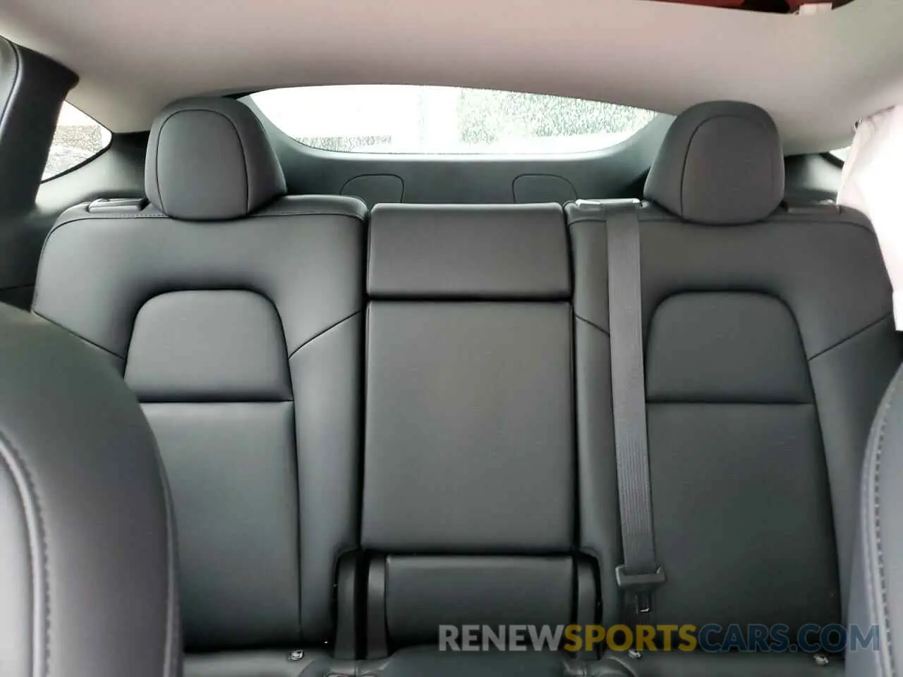 10 Photograph of a damaged car 7SAYGDEEXPA024652 TESLA MODEL Y 2023
