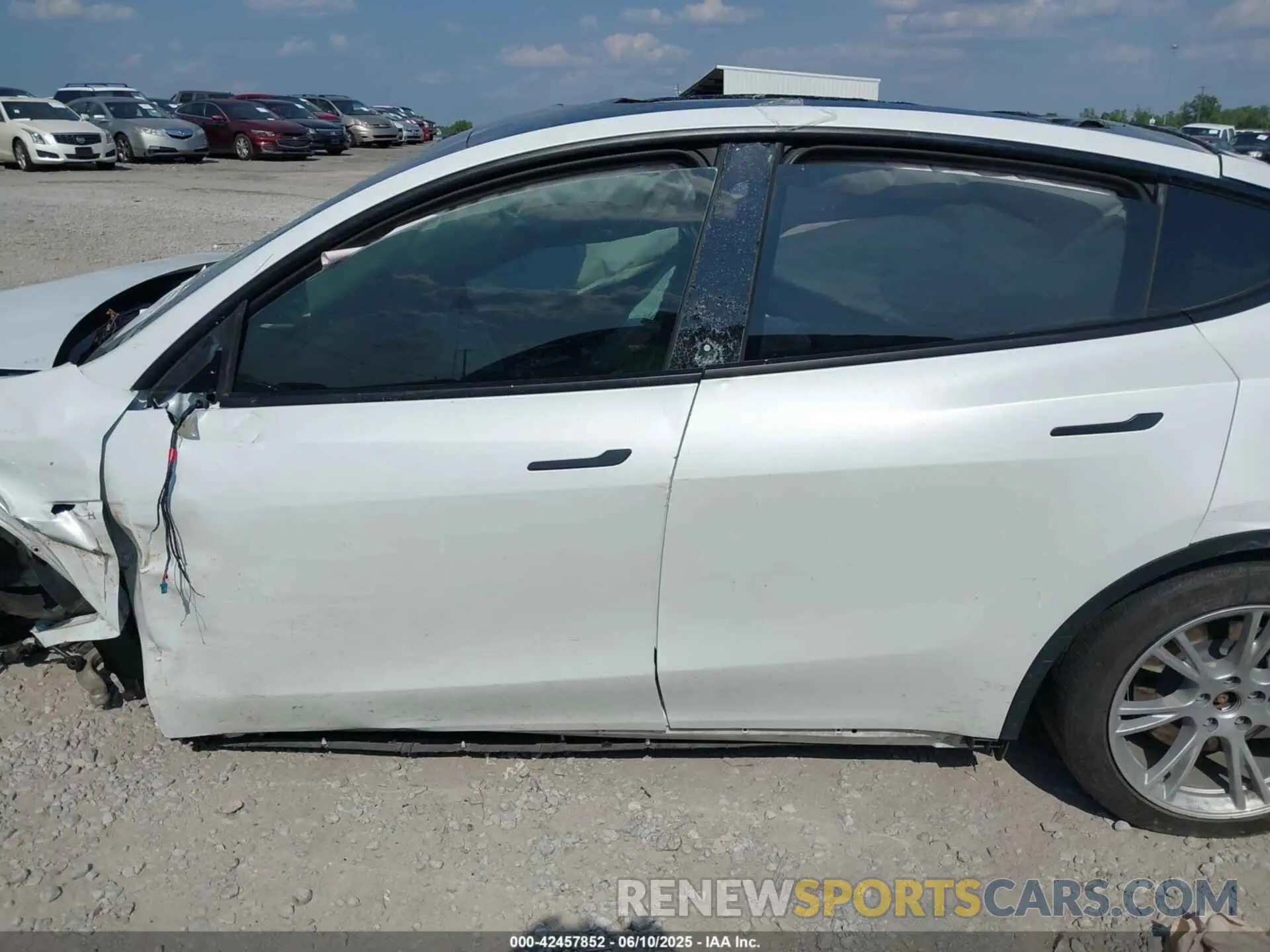 13 Photograph of a damaged car 7SAYGDEEXPA034663 TESLA MODEL Y 2023