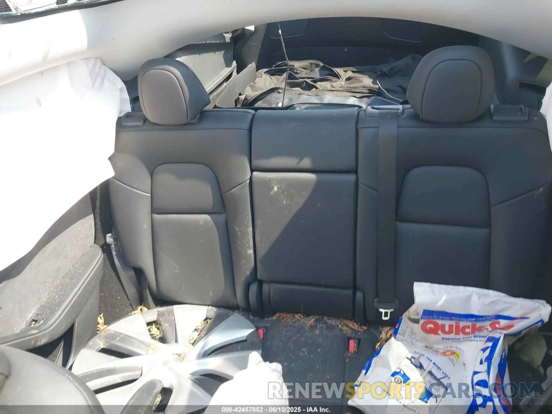 8 Photograph of a damaged car 7SAYGDEEXPA034663 TESLA MODEL Y 2023