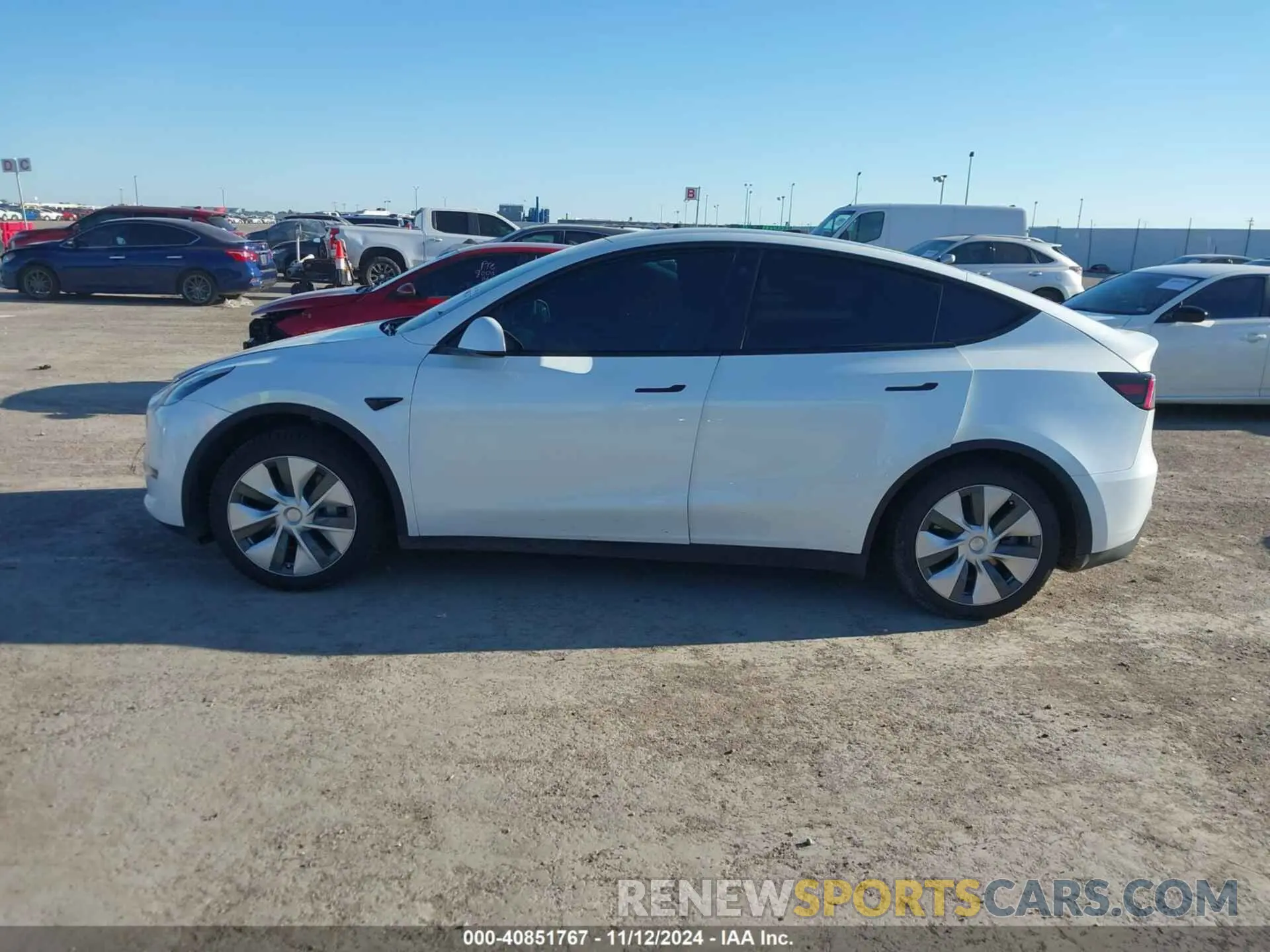 14 Photograph of a damaged car 7SAYGDEEXPA036686 TESLA MODEL Y 2023