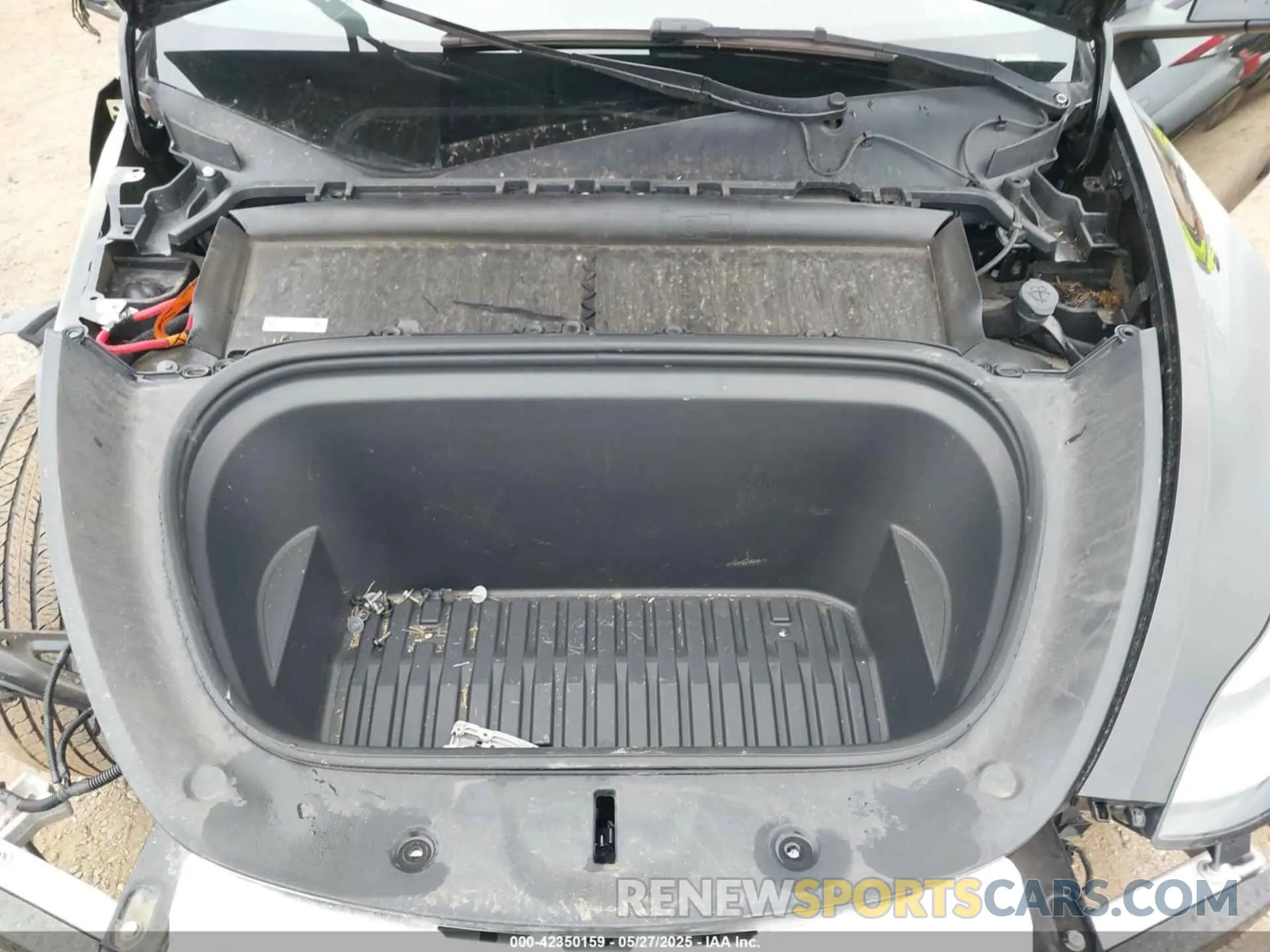 10 Photograph of a damaged car 7SAYGDEEXPA044335 TESLA MODEL Y 2023