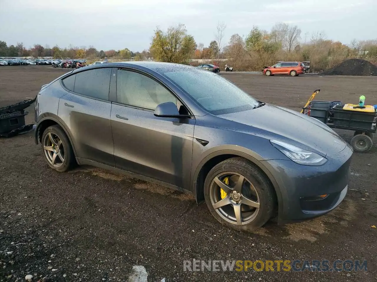4 Photograph of a damaged car 7SAYGDEEXPA053777 TESLA MODEL Y 2023