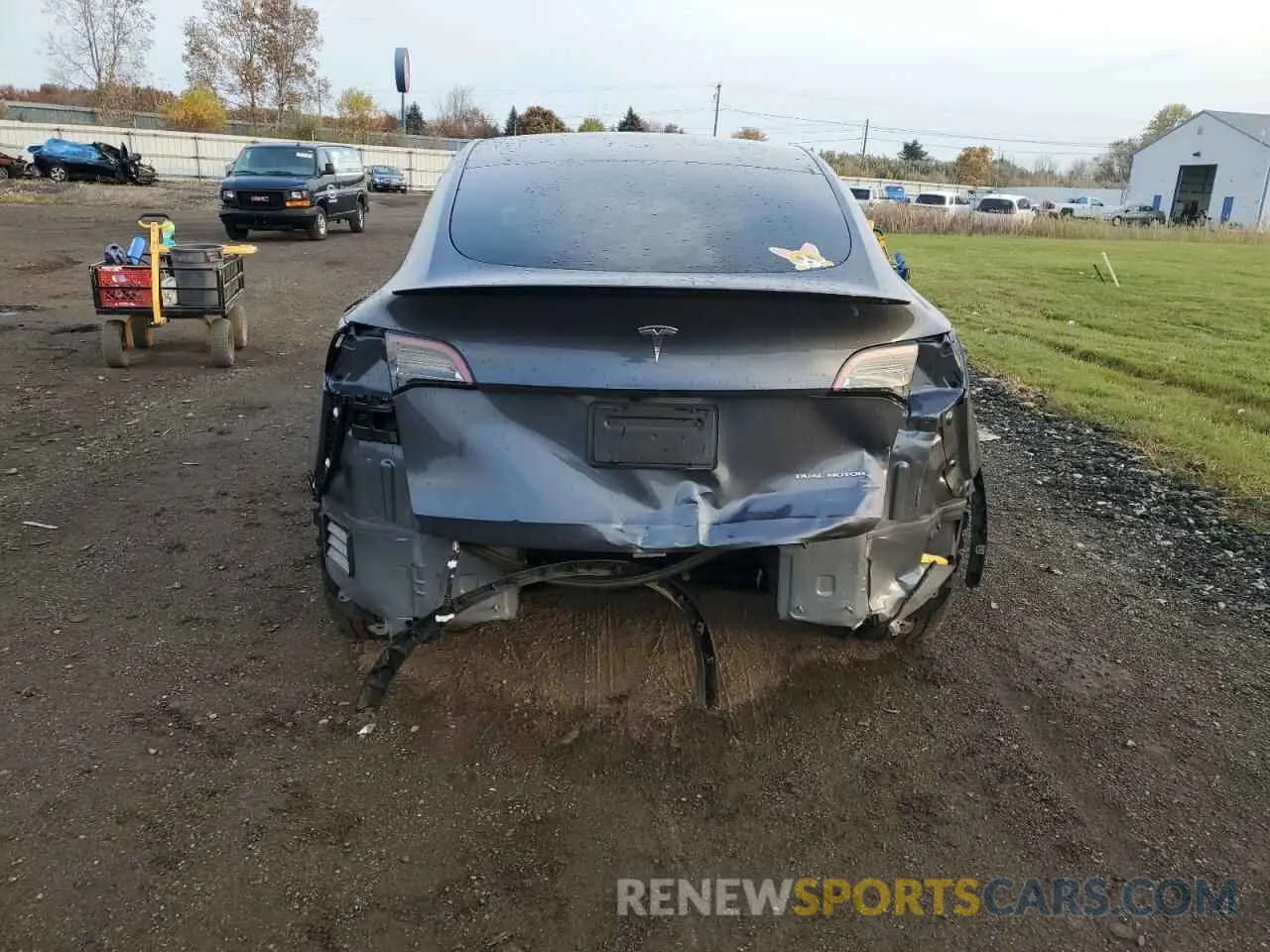 6 Photograph of a damaged car 7SAYGDEEXPA053777 TESLA MODEL Y 2023