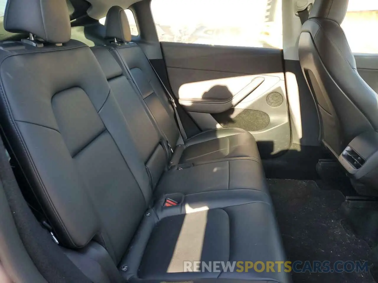 11 Photograph of a damaged car 7SAYGDEEXPA078937 TESLA MODEL Y 2023