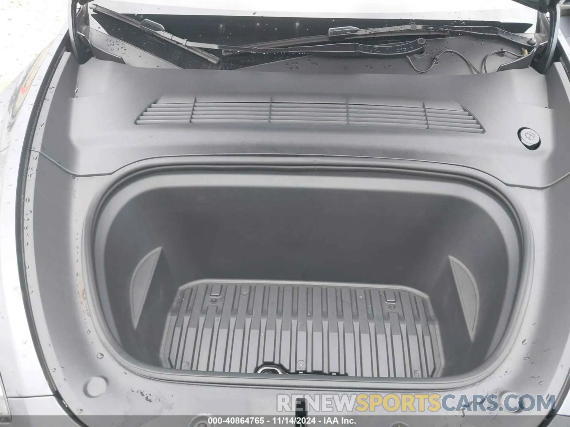 10 Photograph of a damaged car 7SAYGDEEXPA084432 TESLA MODEL Y 2023