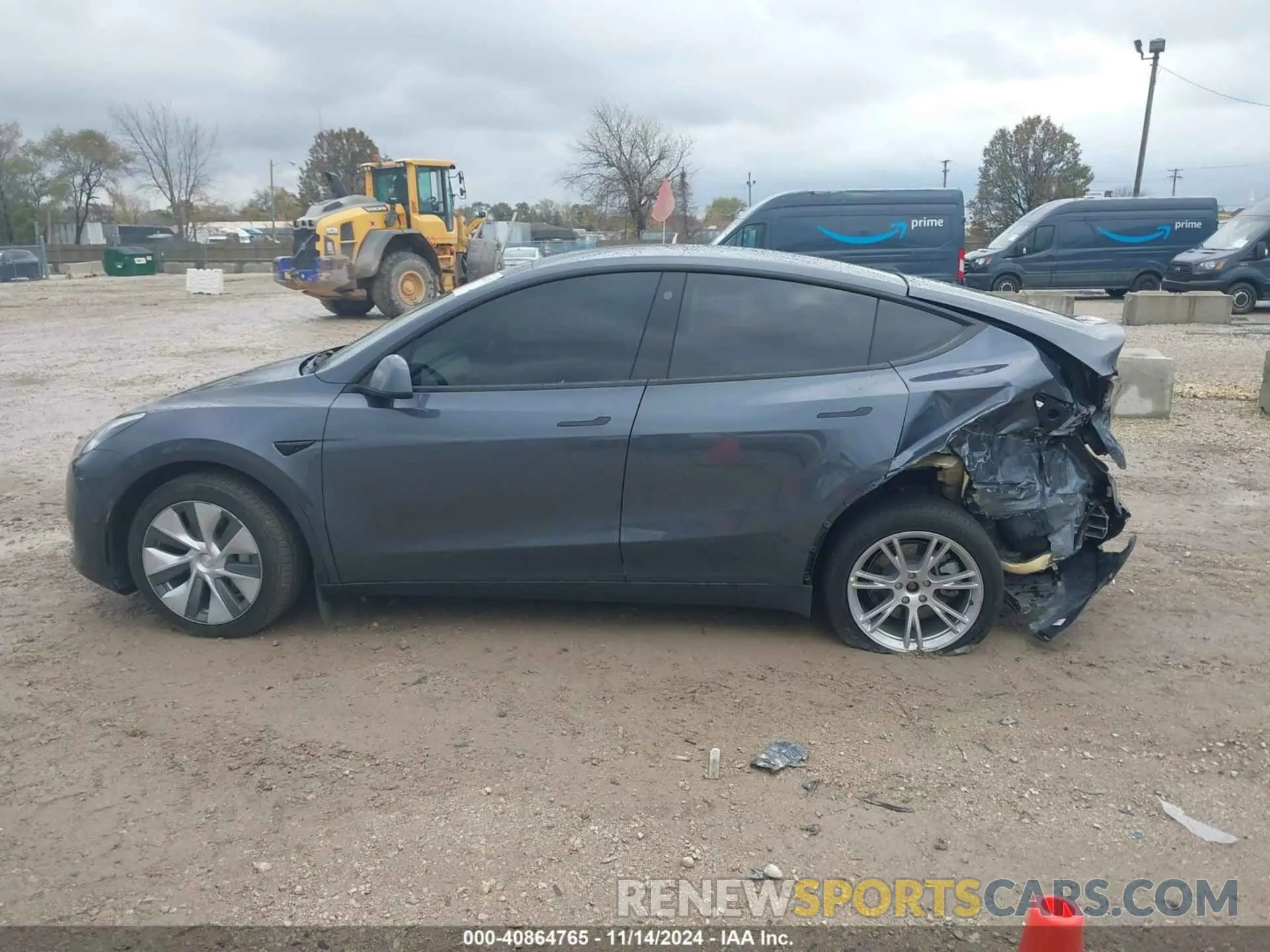 15 Photograph of a damaged car 7SAYGDEEXPA084432 TESLA MODEL Y 2023