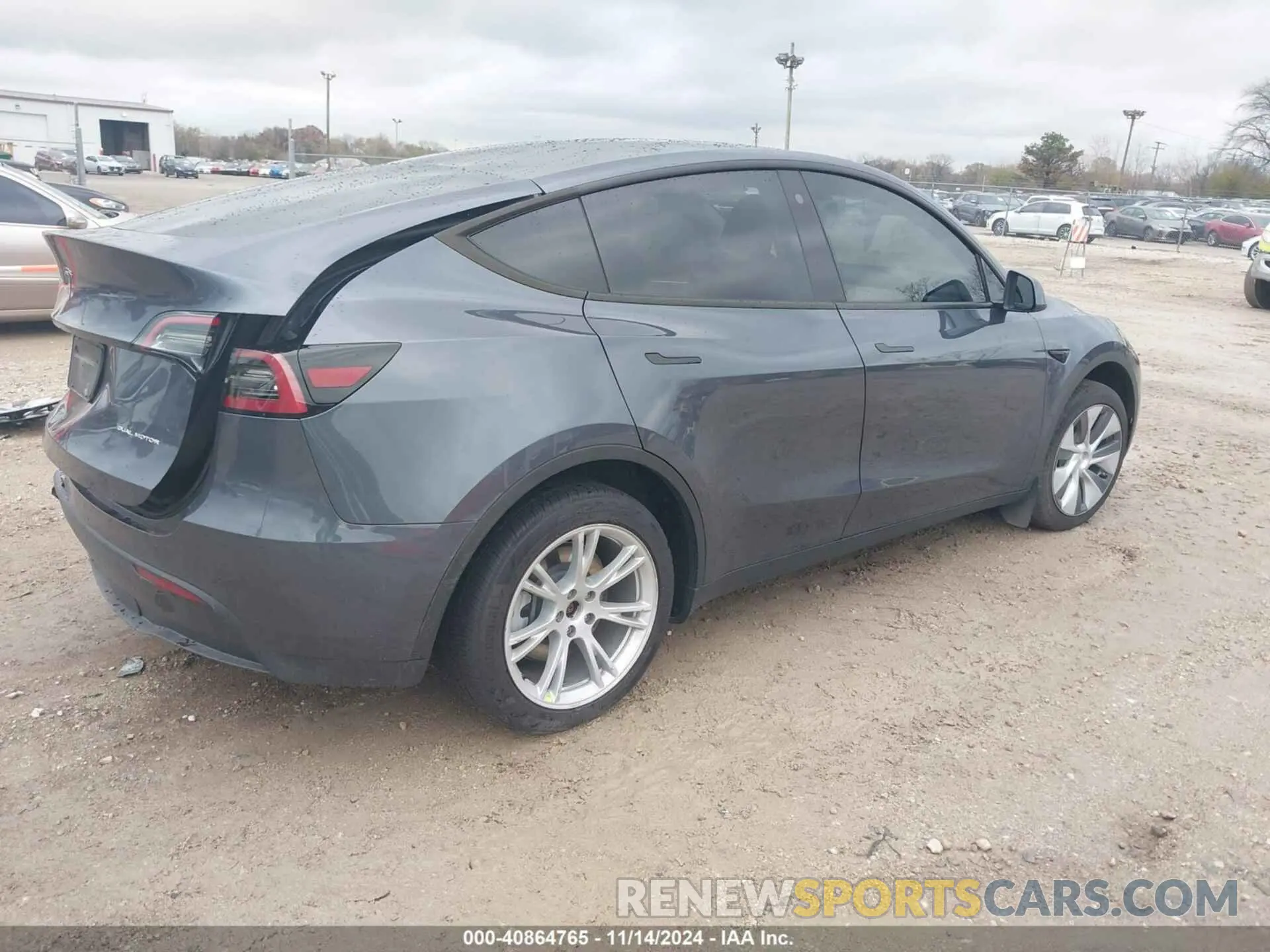 4 Photograph of a damaged car 7SAYGDEEXPA084432 TESLA MODEL Y 2023