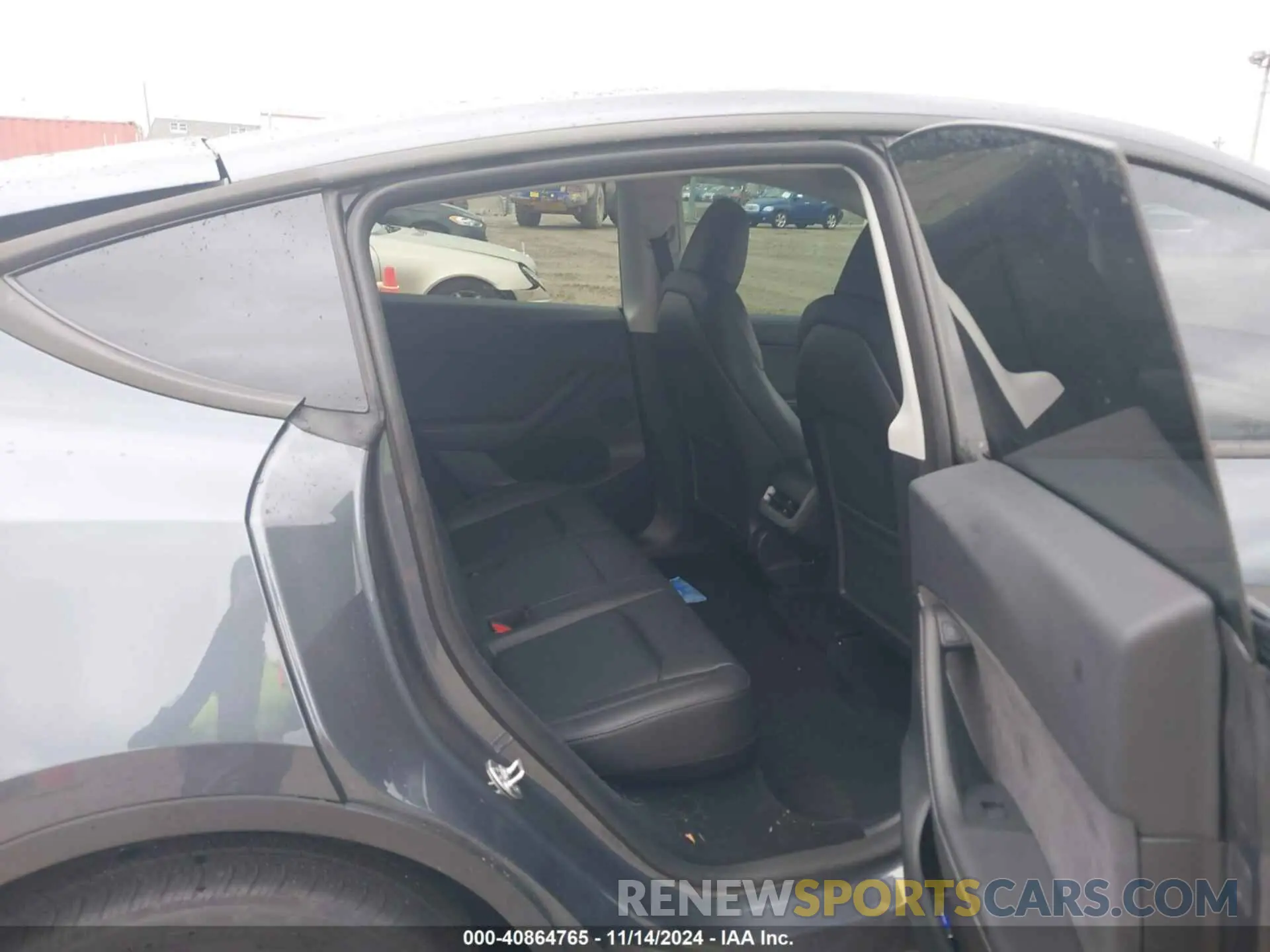 8 Photograph of a damaged car 7SAYGDEEXPA084432 TESLA MODEL Y 2023