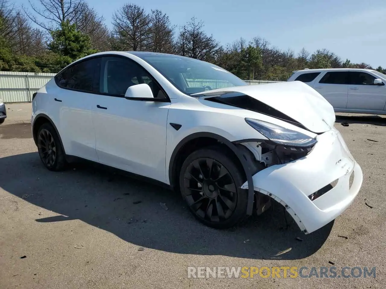 4 Photograph of a damaged car 7SAYGDEEXPA093731 TESLA MODEL Y 2023