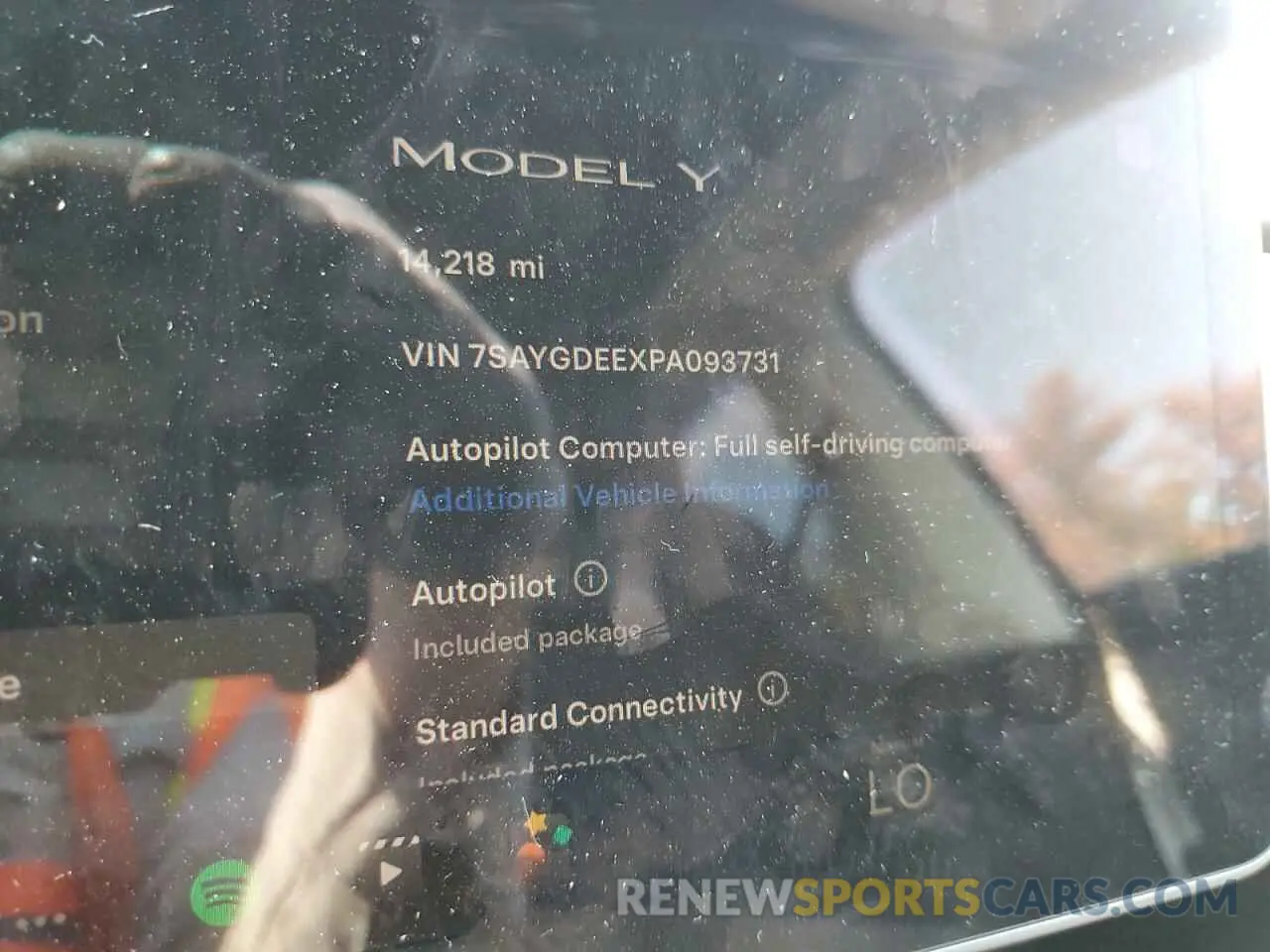 9 Photograph of a damaged car 7SAYGDEEXPA093731 TESLA MODEL Y 2023