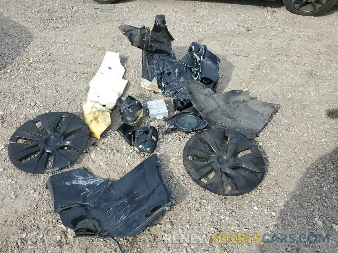 12 Photograph of a damaged car 7SAYGDEEXPA096418 TESLA MODEL Y 2023