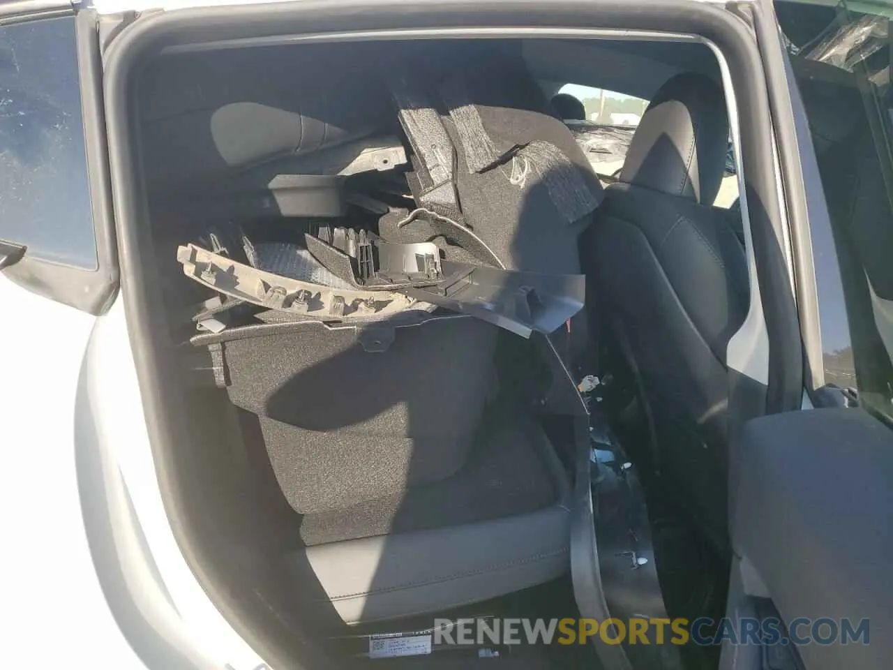 10 Photograph of a damaged car 7SAYGDEEXPA104856 TESLA MODEL Y 2023