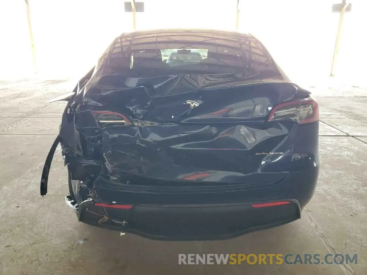 6 Photograph of a damaged car 7SAYGDEEXPA113329 TESLA MODEL Y 2023