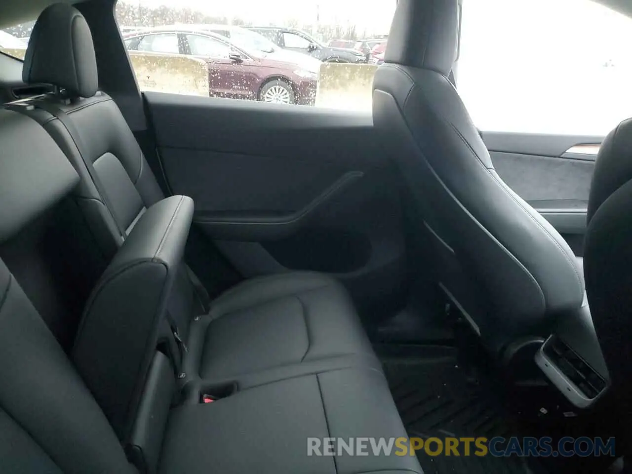 10 Photograph of a damaged car 7SAYGDEEXPA122953 TESLA MODEL Y 2023