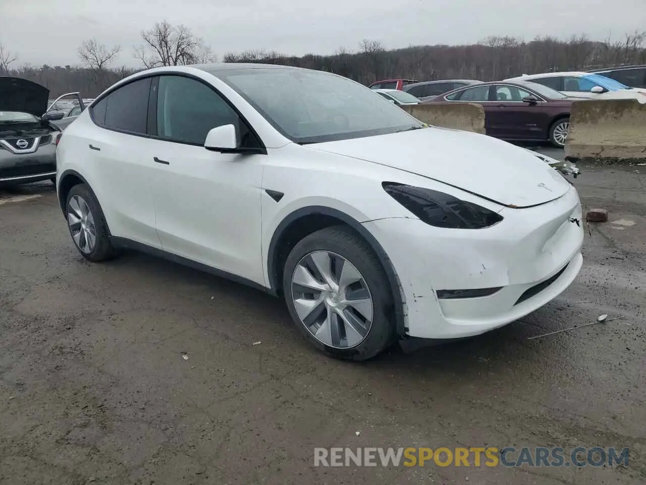 4 Photograph of a damaged car 7SAYGDEEXPA122953 TESLA MODEL Y 2023