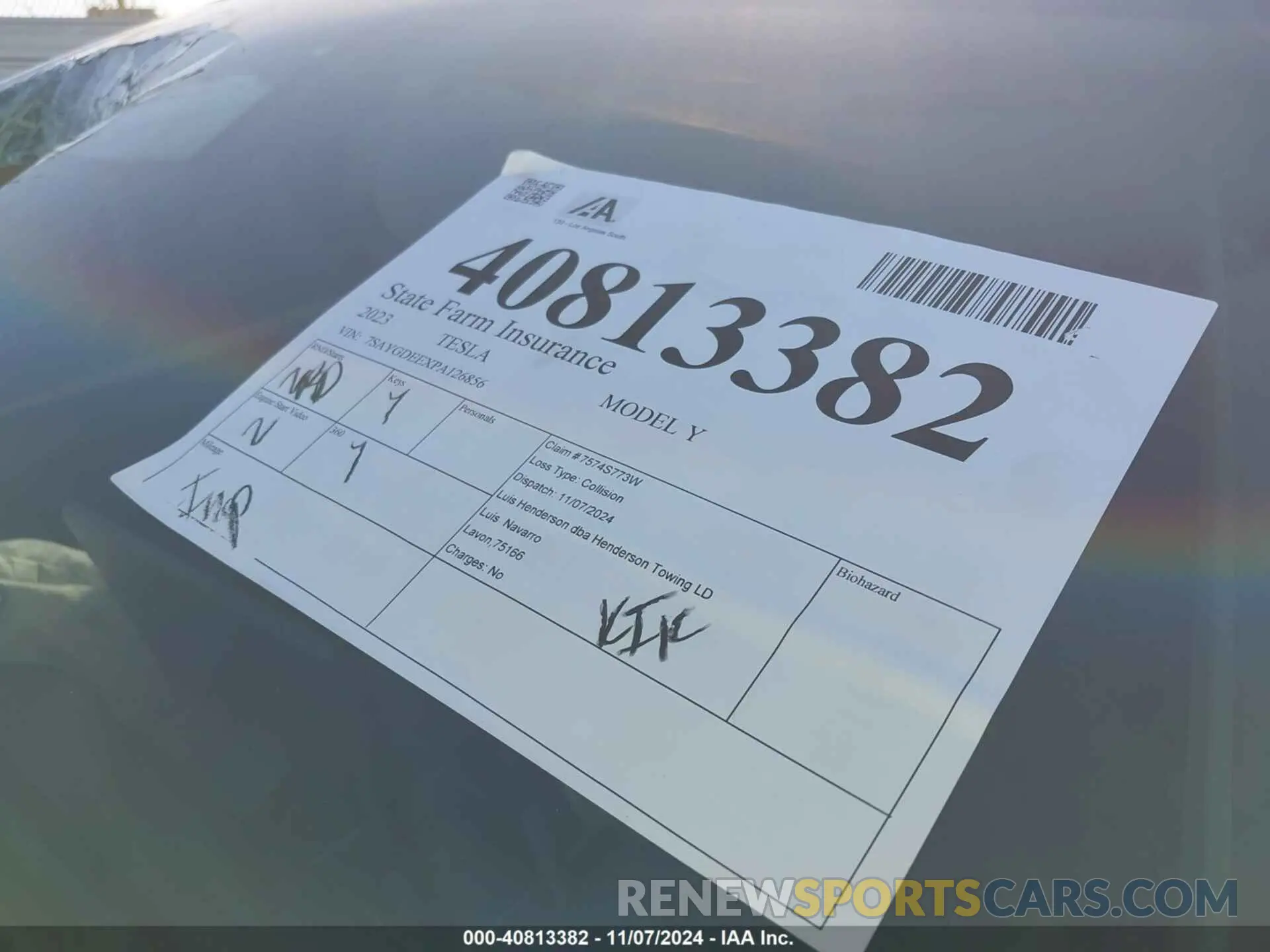 19 Photograph of a damaged car 7SAYGDEEXPA126856 TESLA MODEL Y 2023