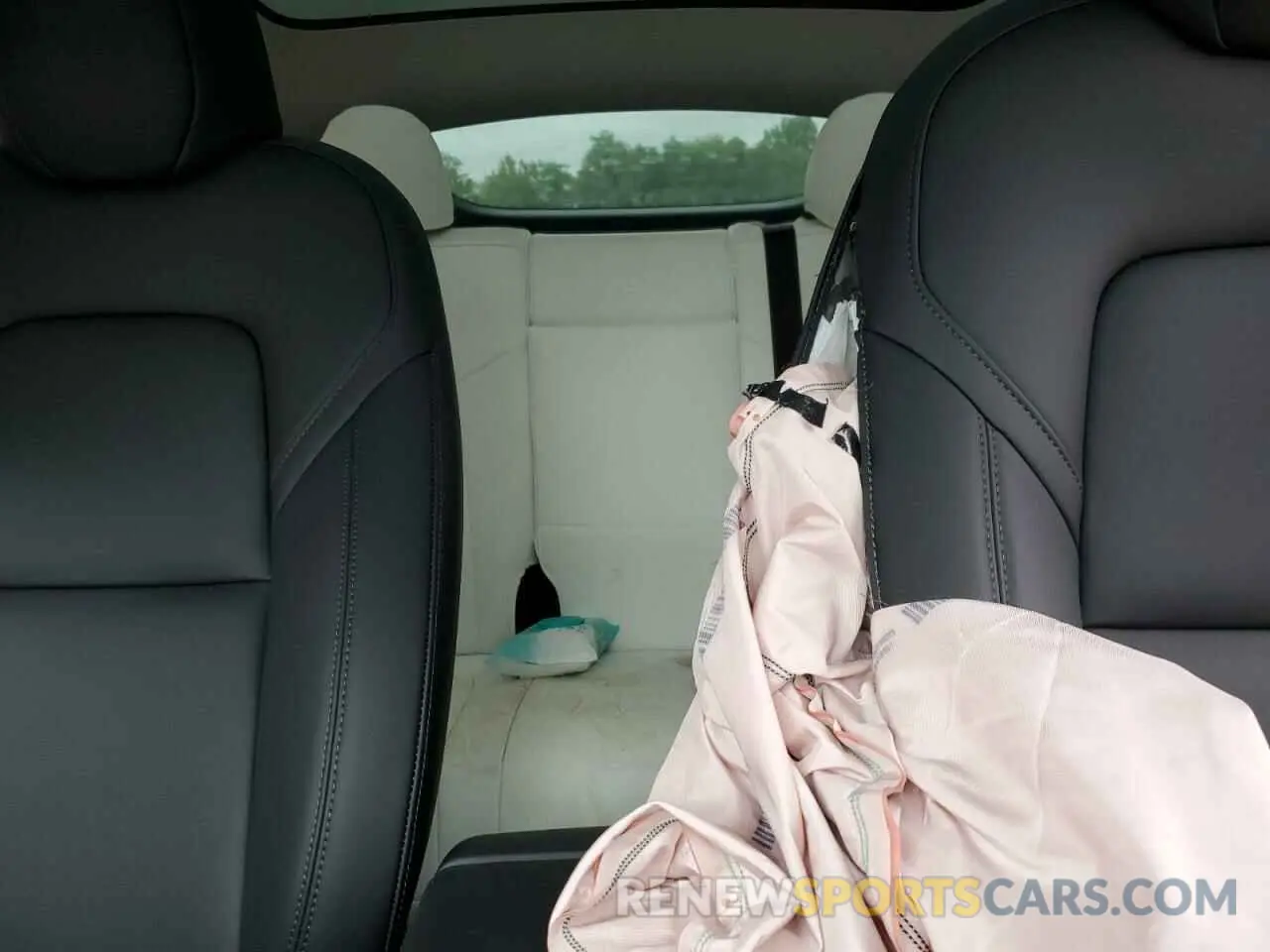 10 Photograph of a damaged car 7SAYGDEEXPA138229 TESLA MODEL Y 2023