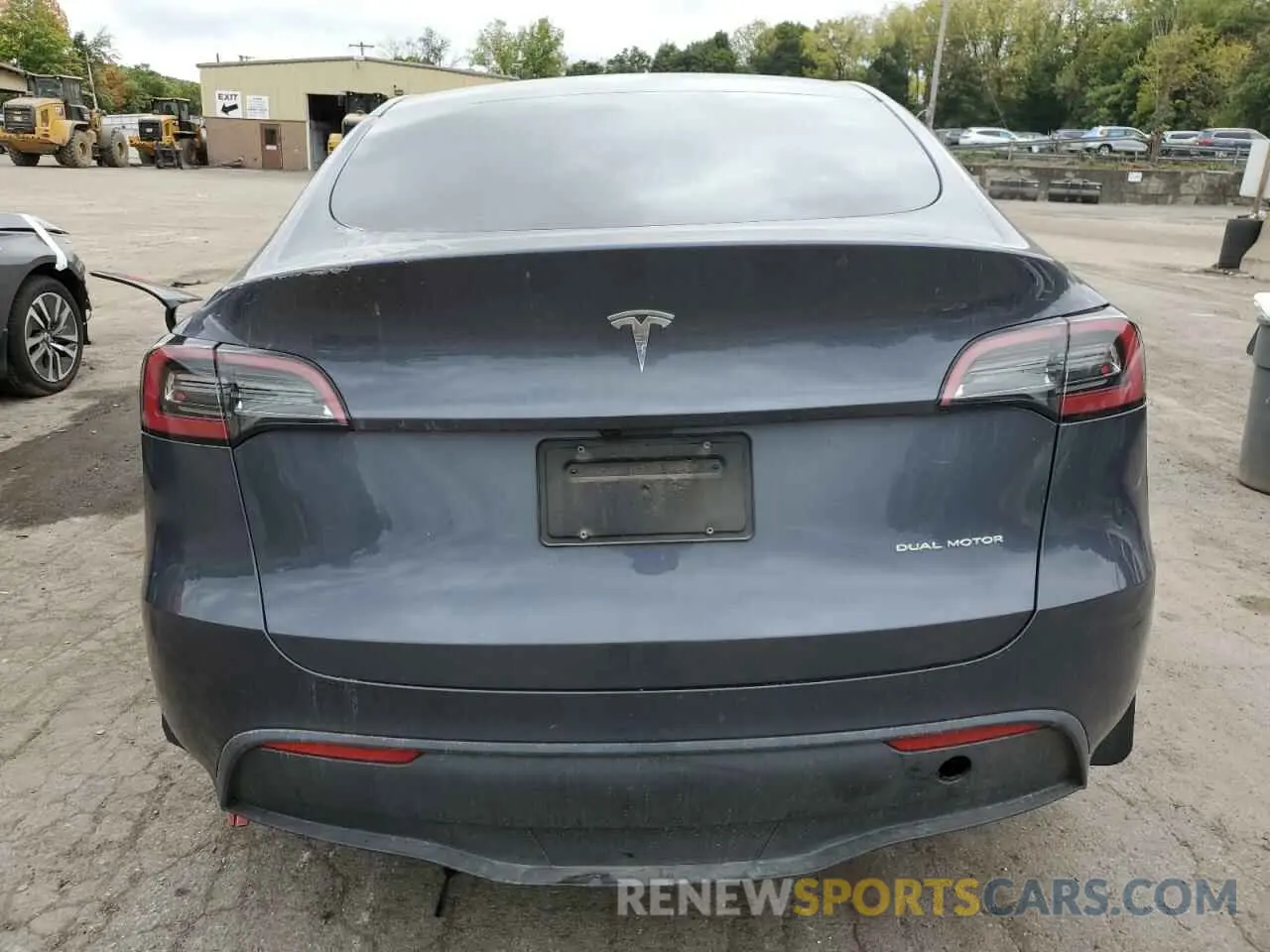 6 Photograph of a damaged car 7SAYGDEEXPA138229 TESLA MODEL Y 2023