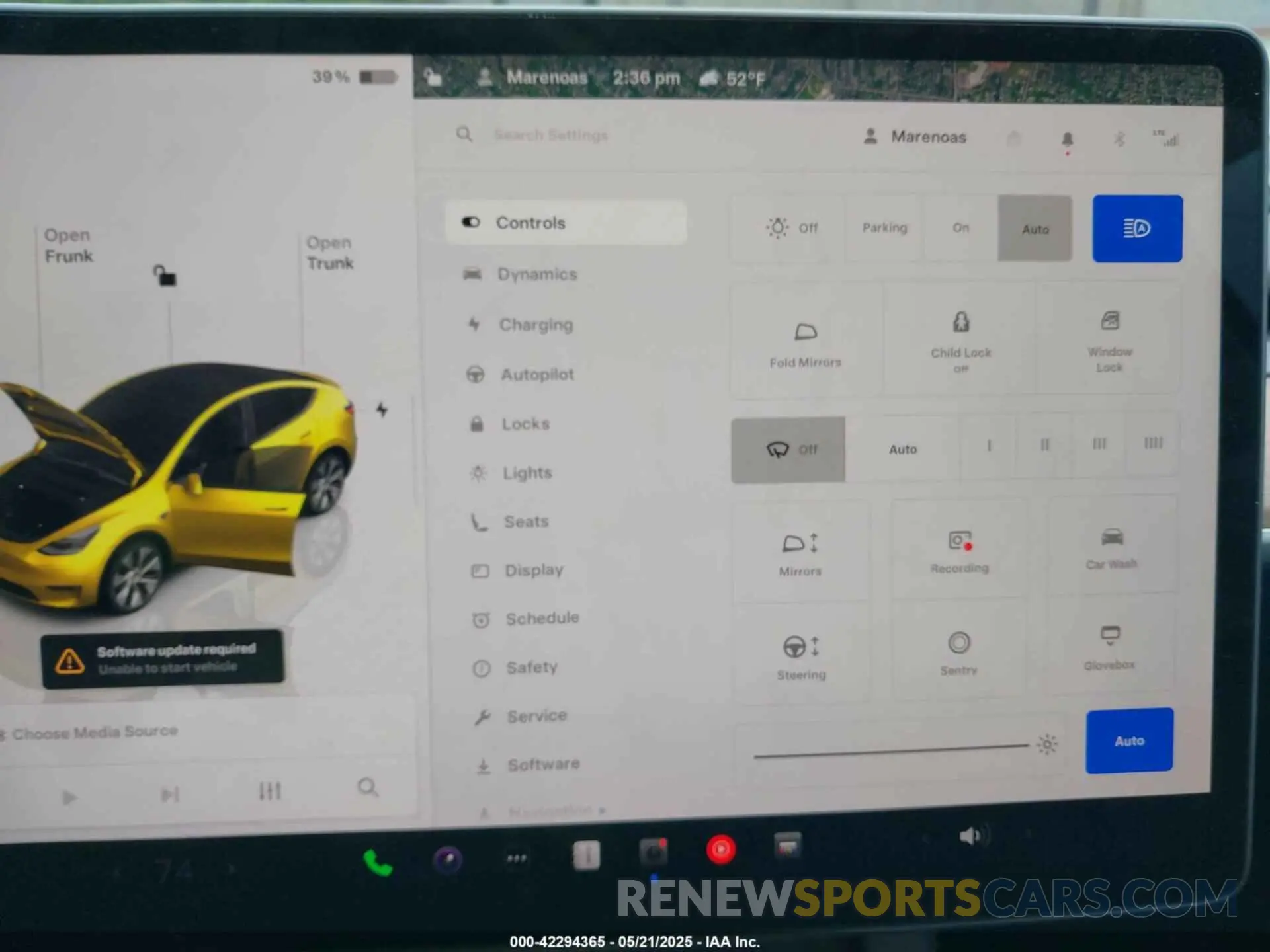 18 Photograph of a damaged car 7SAYGDEEXPA139493 TESLA MODEL Y 2023